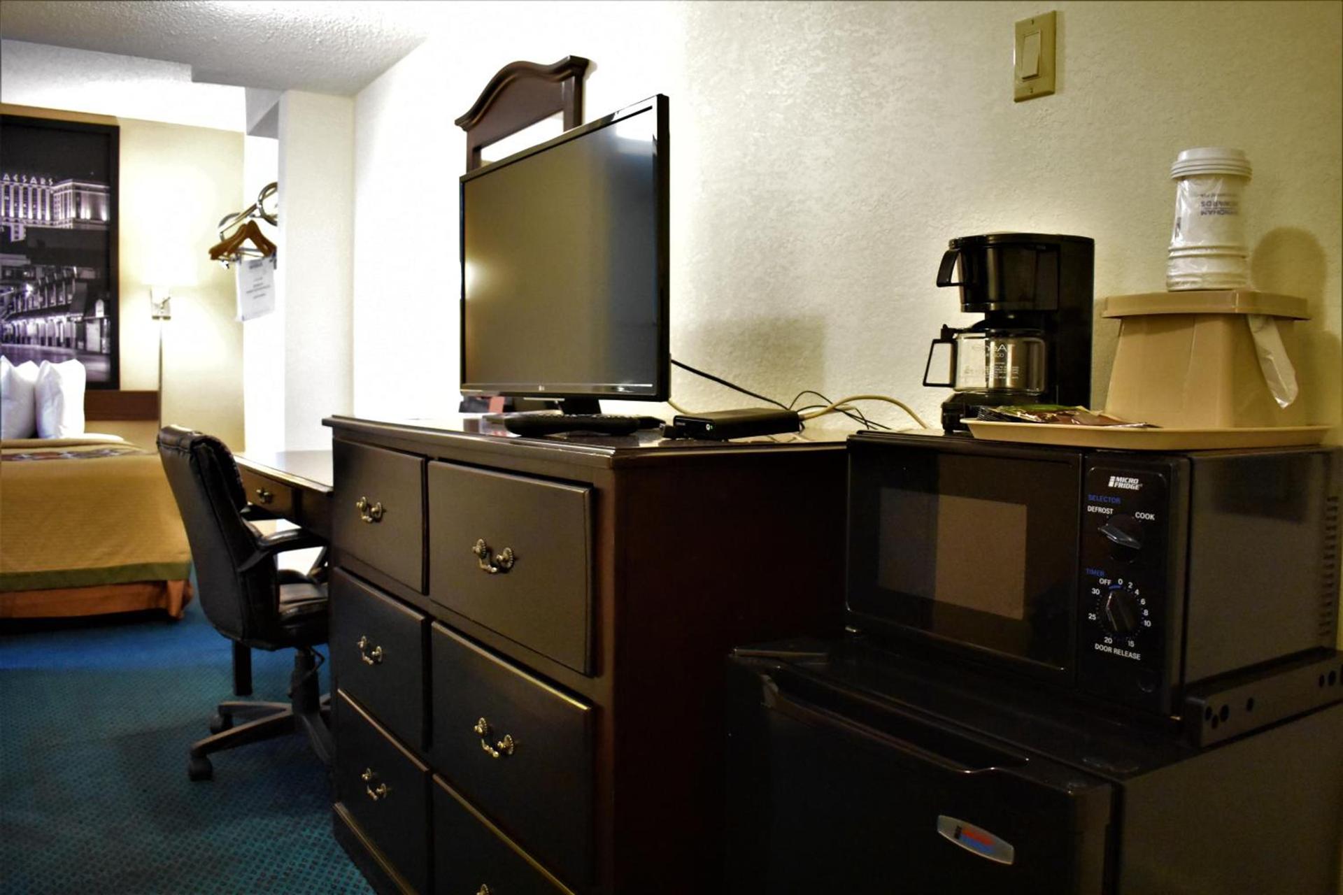 Super 8 by Wyndham Atlantic City photo 29