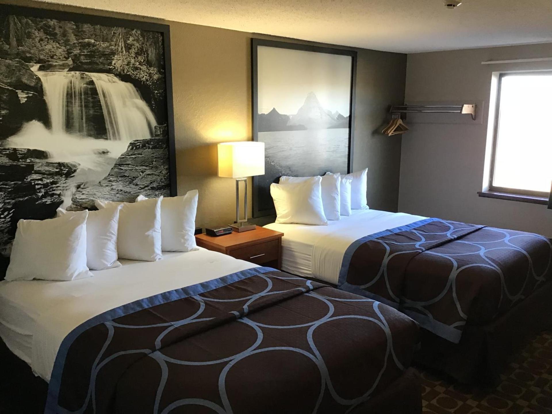 Super 8 by Wyndham Miles City photo 6