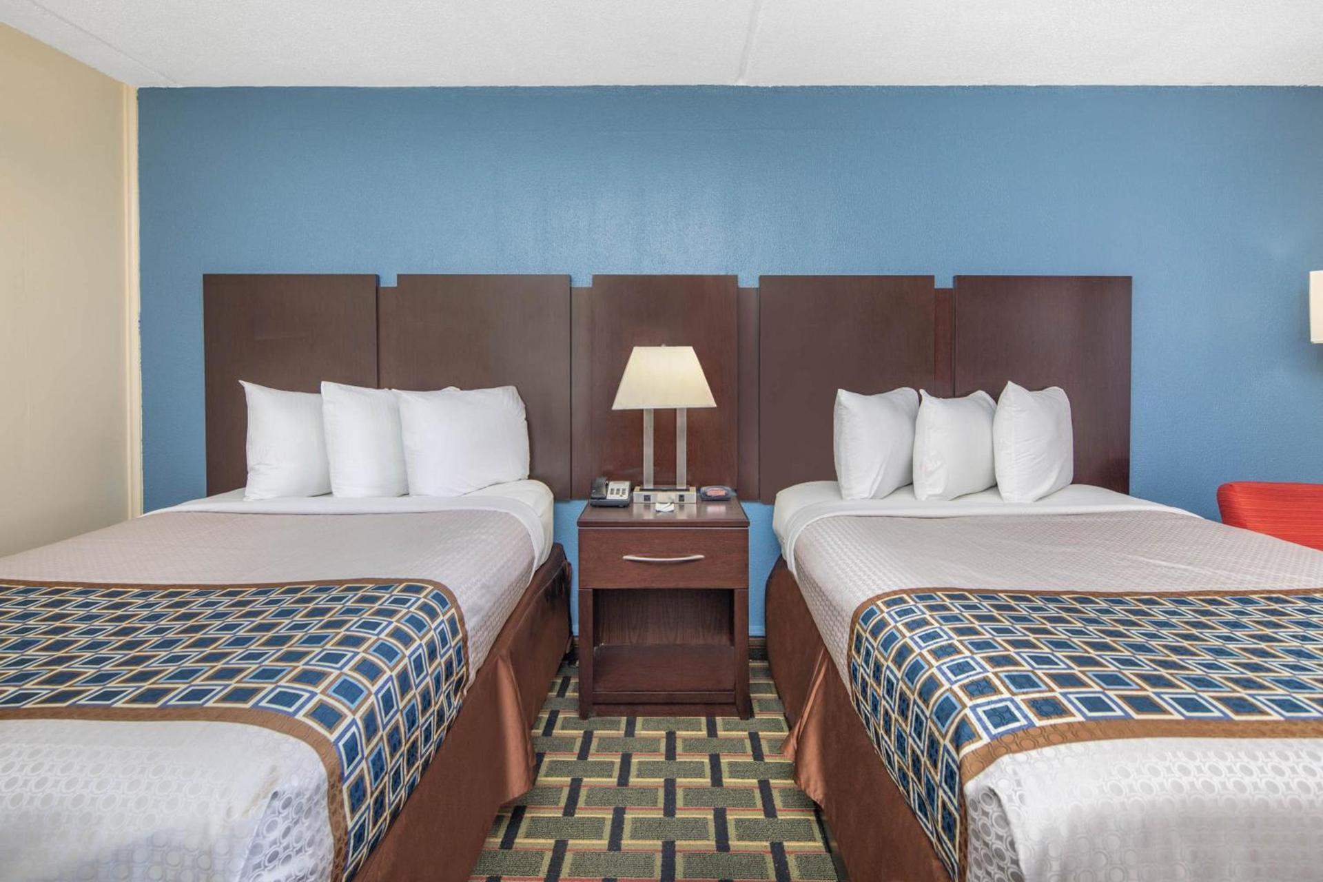 Travelodge by Wyndham Savannah Area/Richmond Hill photo 7