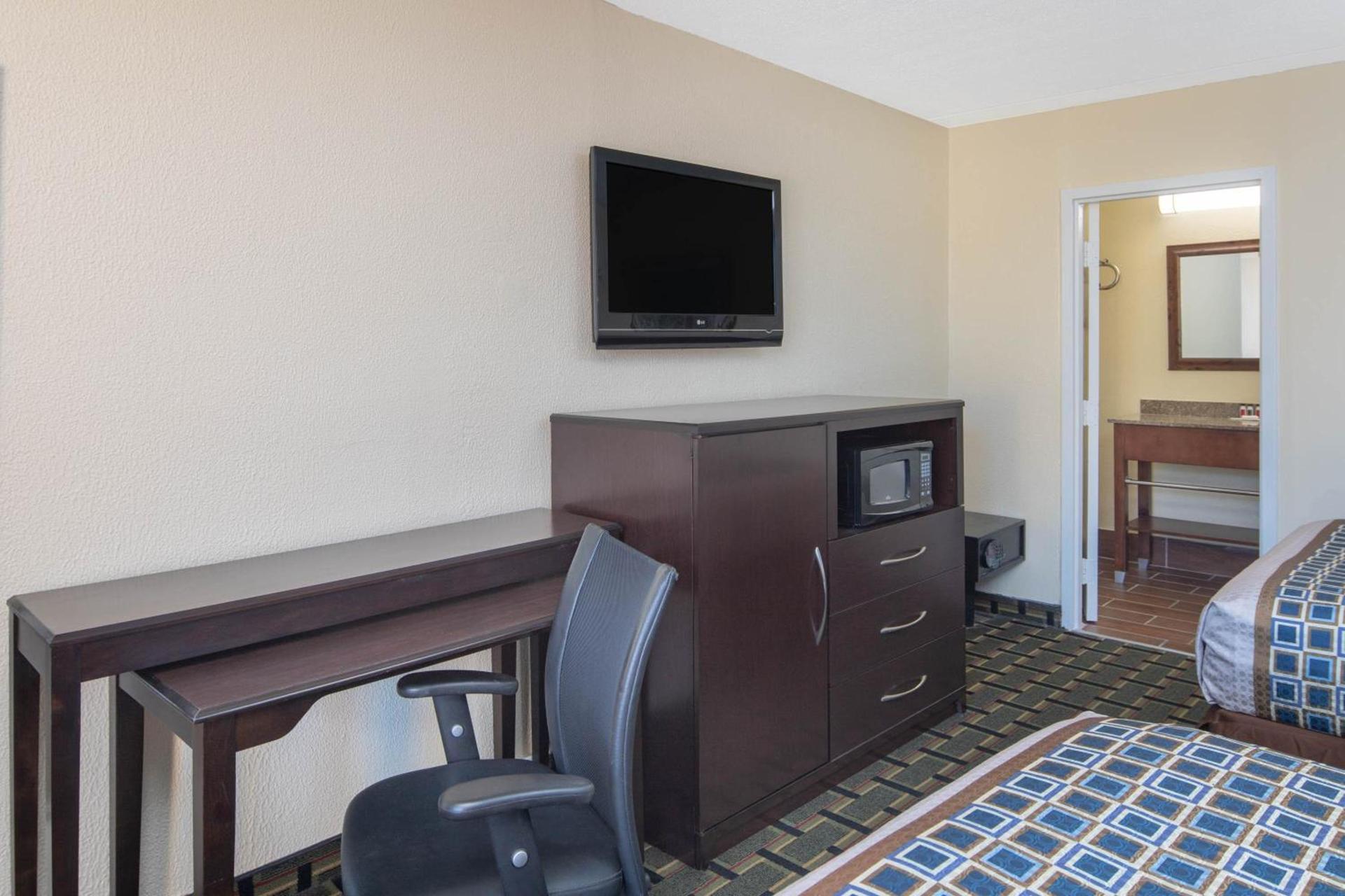 Travelodge by Wyndham Savannah Area/Richmond Hill photo 10