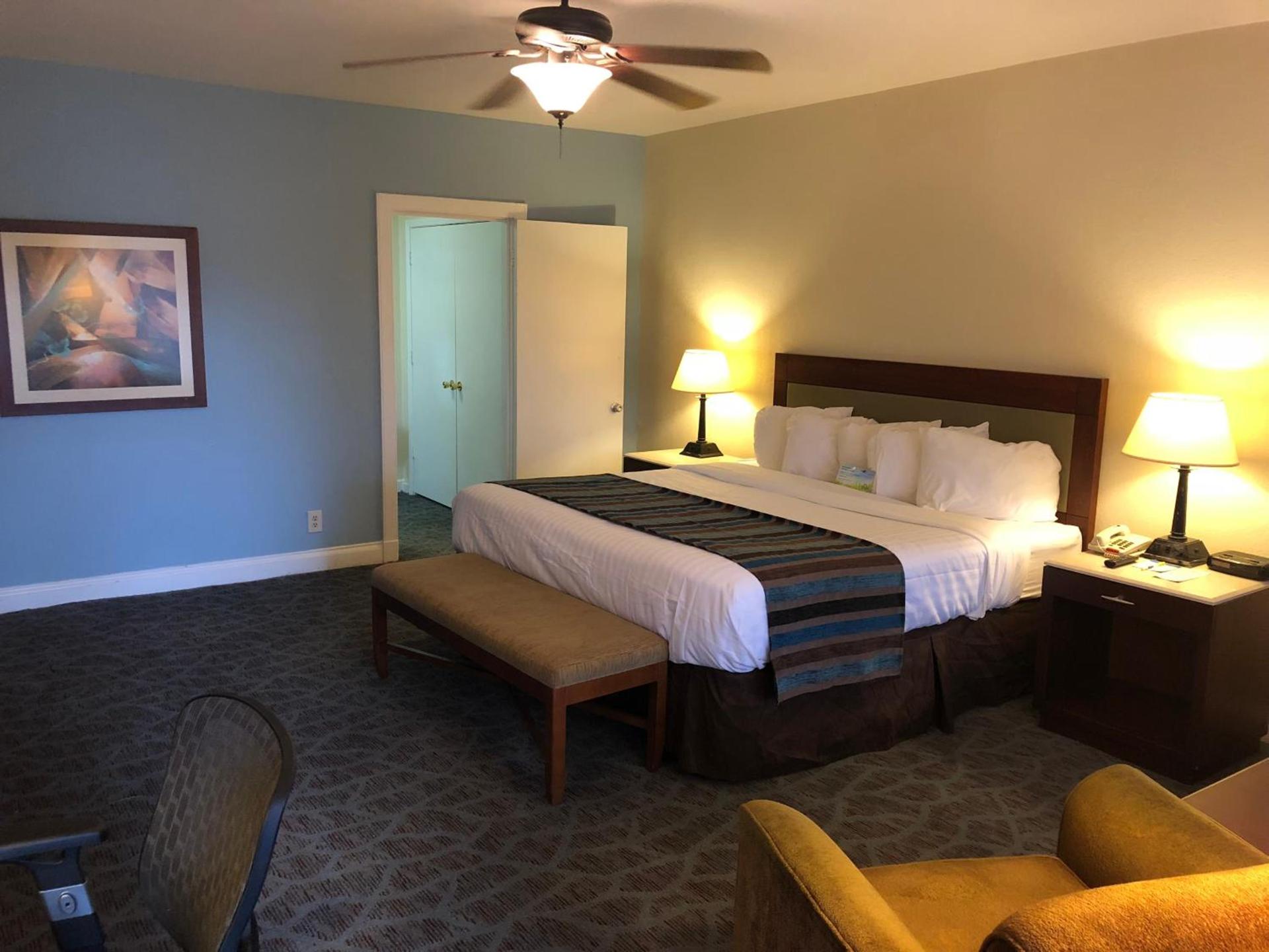 Days Inn by Wyndham Natchez photo 61