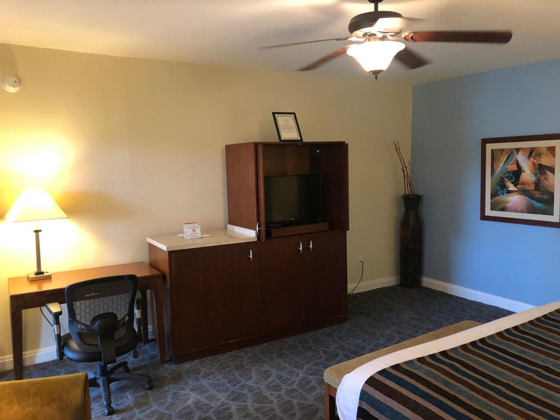 Days Inn by Wyndham Natchez photo 63