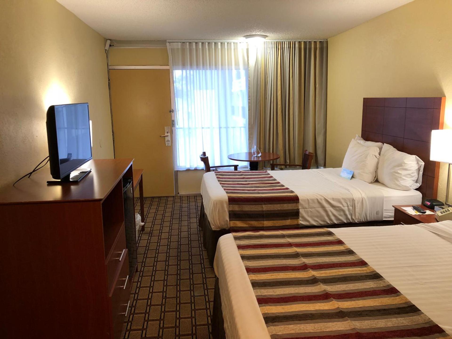 Days Inn by Wyndham Natchez photo 73
