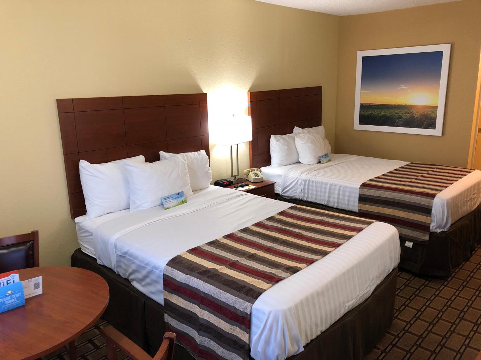 Days Inn by Wyndham Natchez photo 75