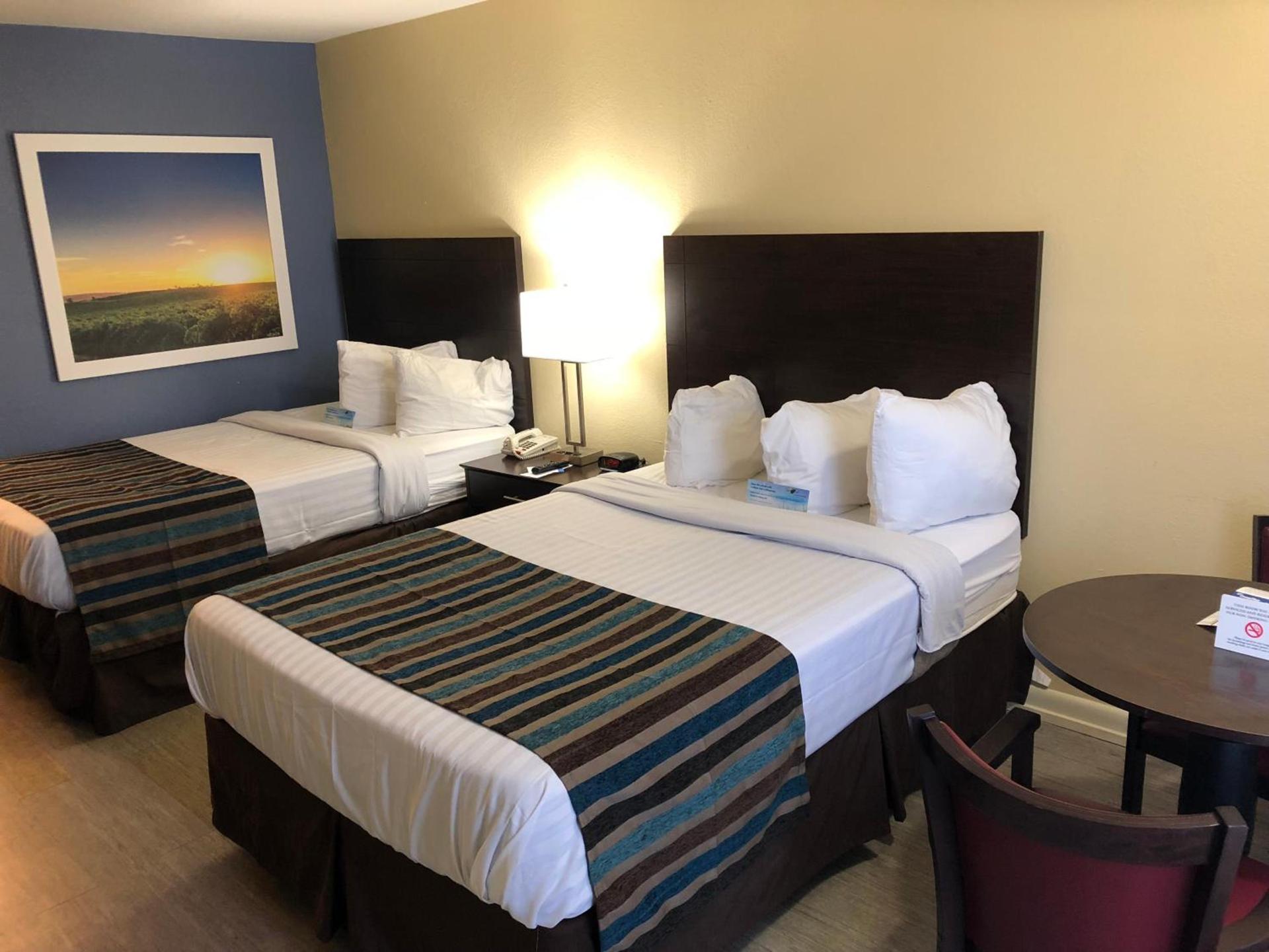 Days Inn by Wyndham Natchez photo 78