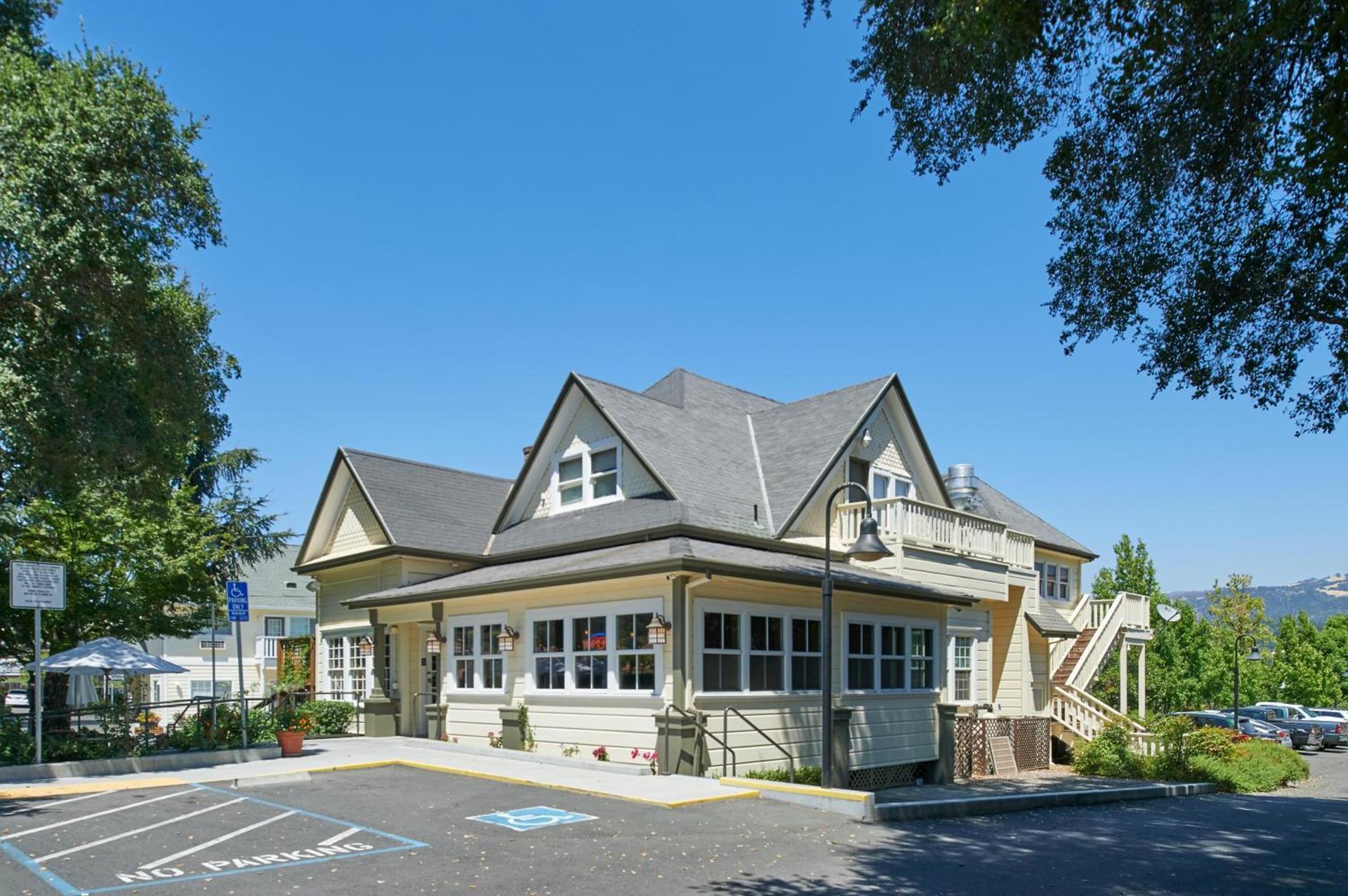 Geyserville Inn photo 18