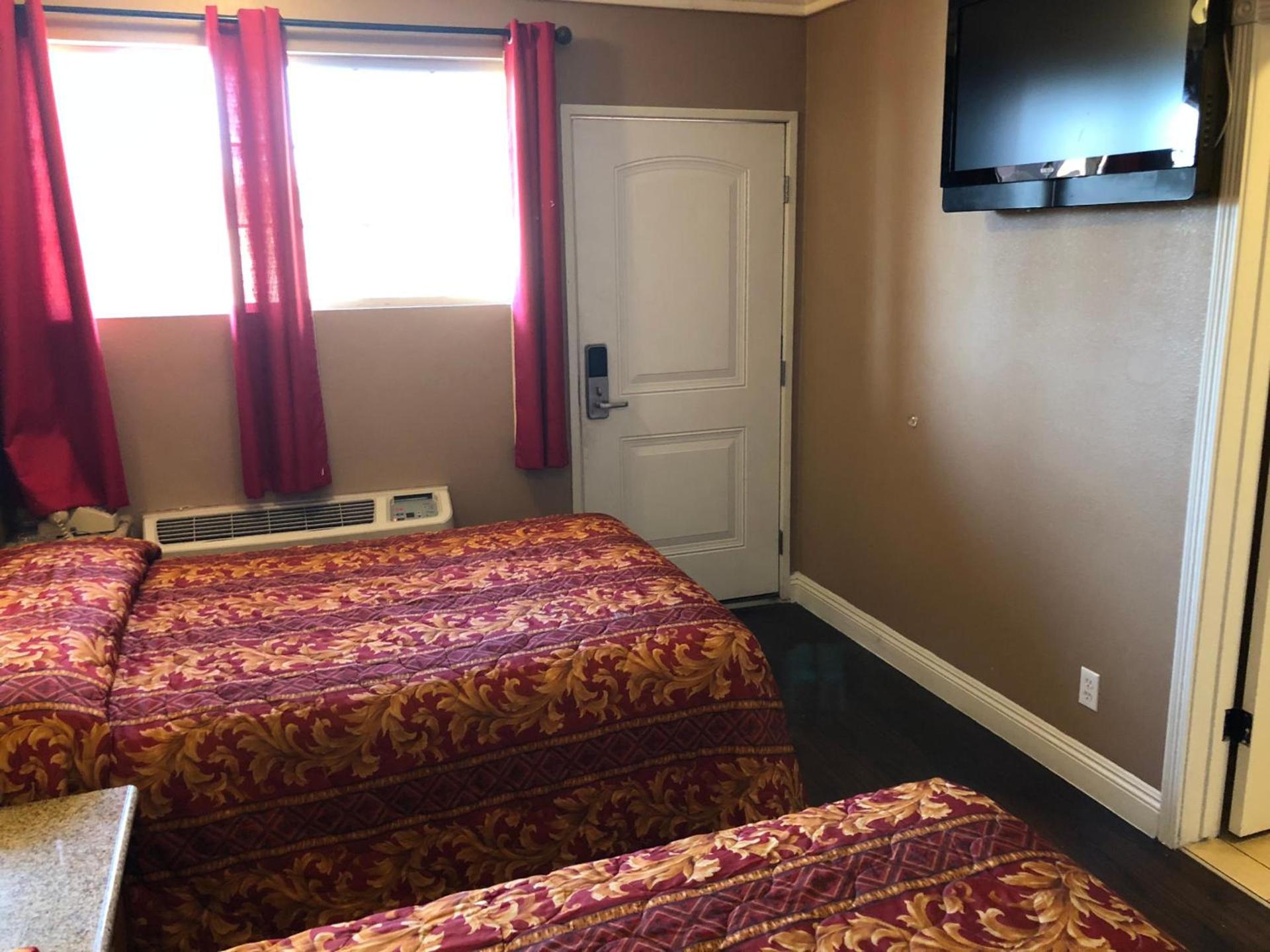 Flight Motel photo 30
