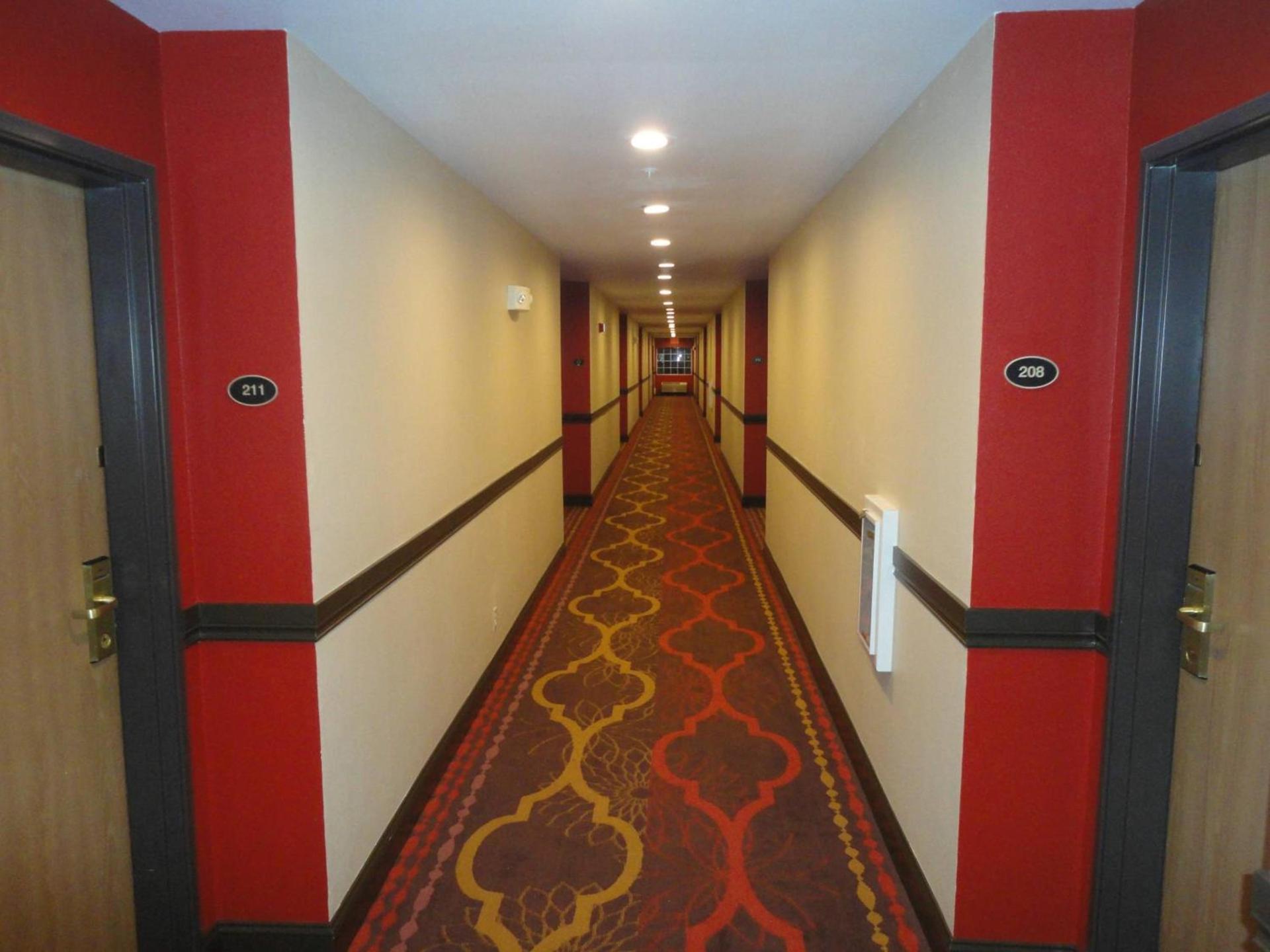 Baymont by Wyndham Kent - Seattle photo 15