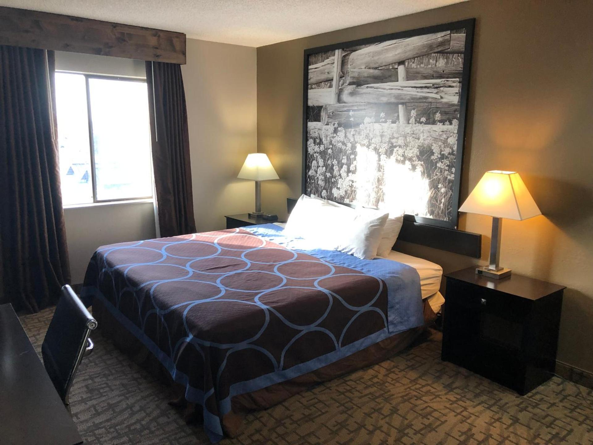 Super 8 by Wyndham Boise photo 24