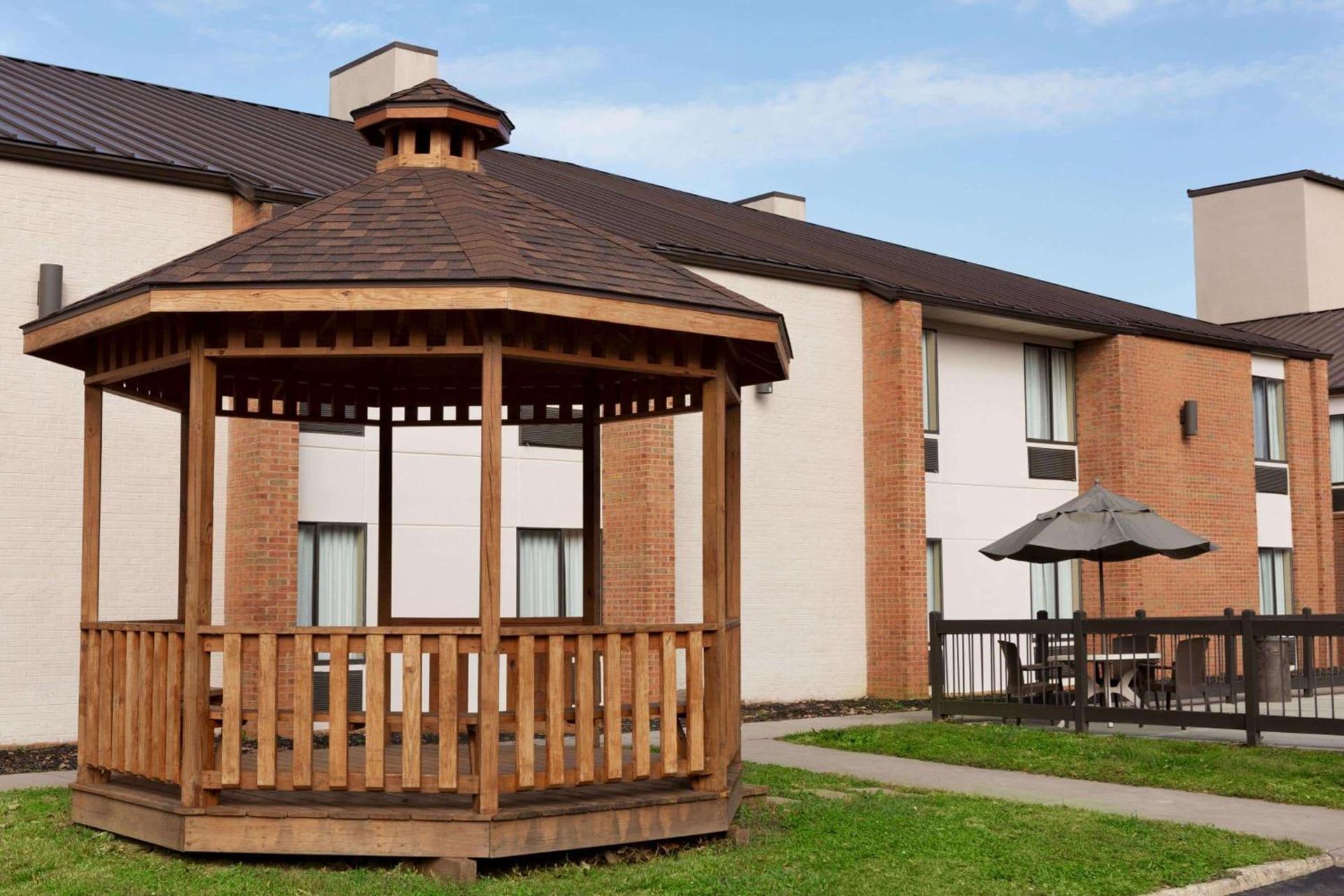 Baymont by Wyndham Rocky Mount photo 18
