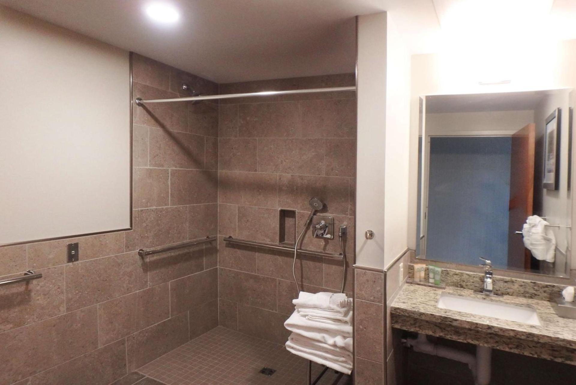 Wyndham Garden State College photo 29