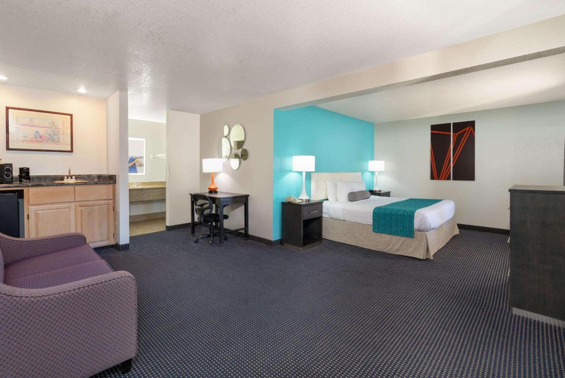 Howard Johnson by Wyndham Holbrook photo 51