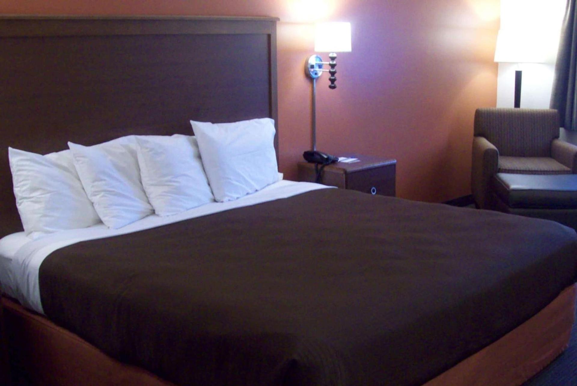 AmericInn by Wyndham Silver City photo 58