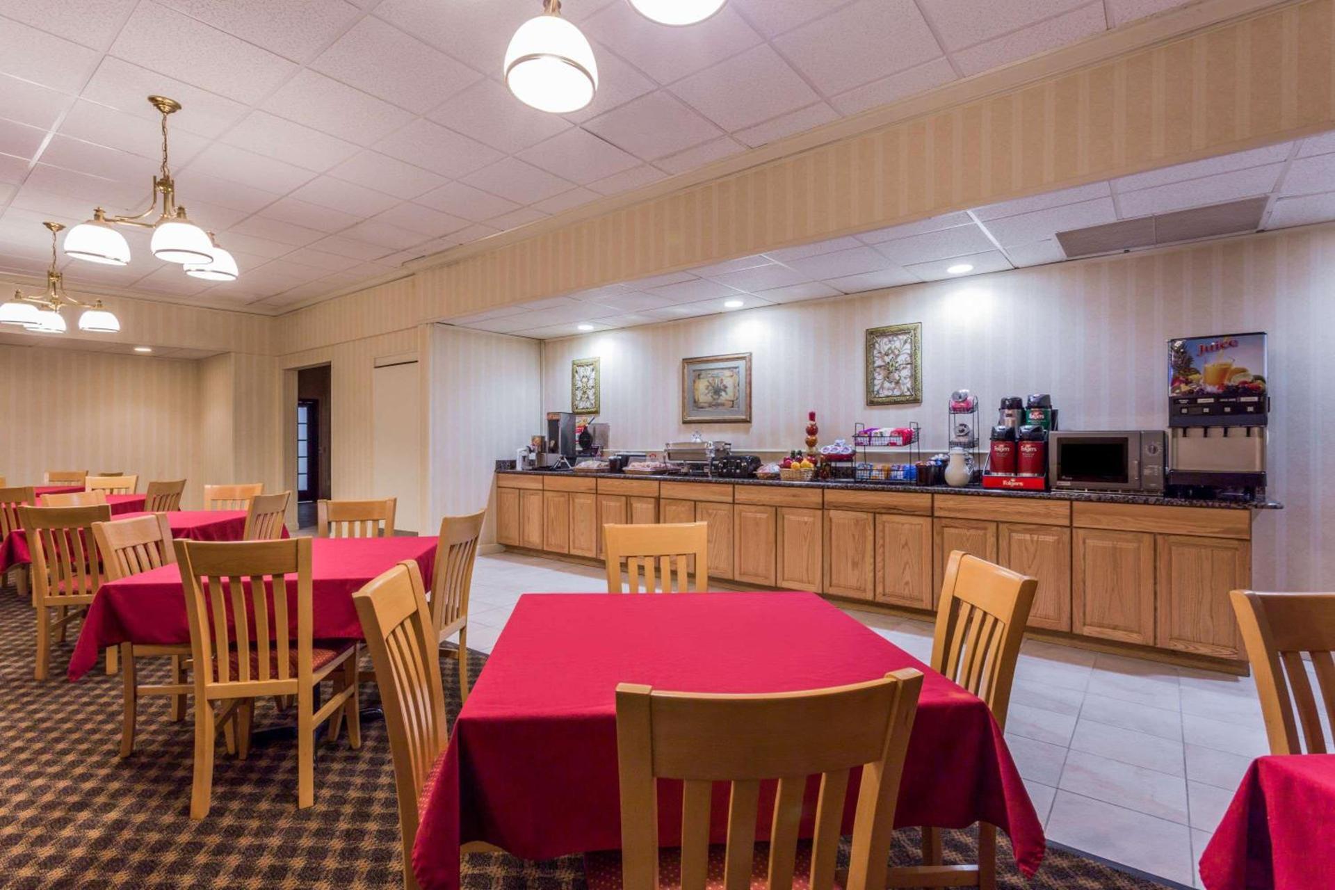Ramada by Wyndham Triangle/Quantico photo 22