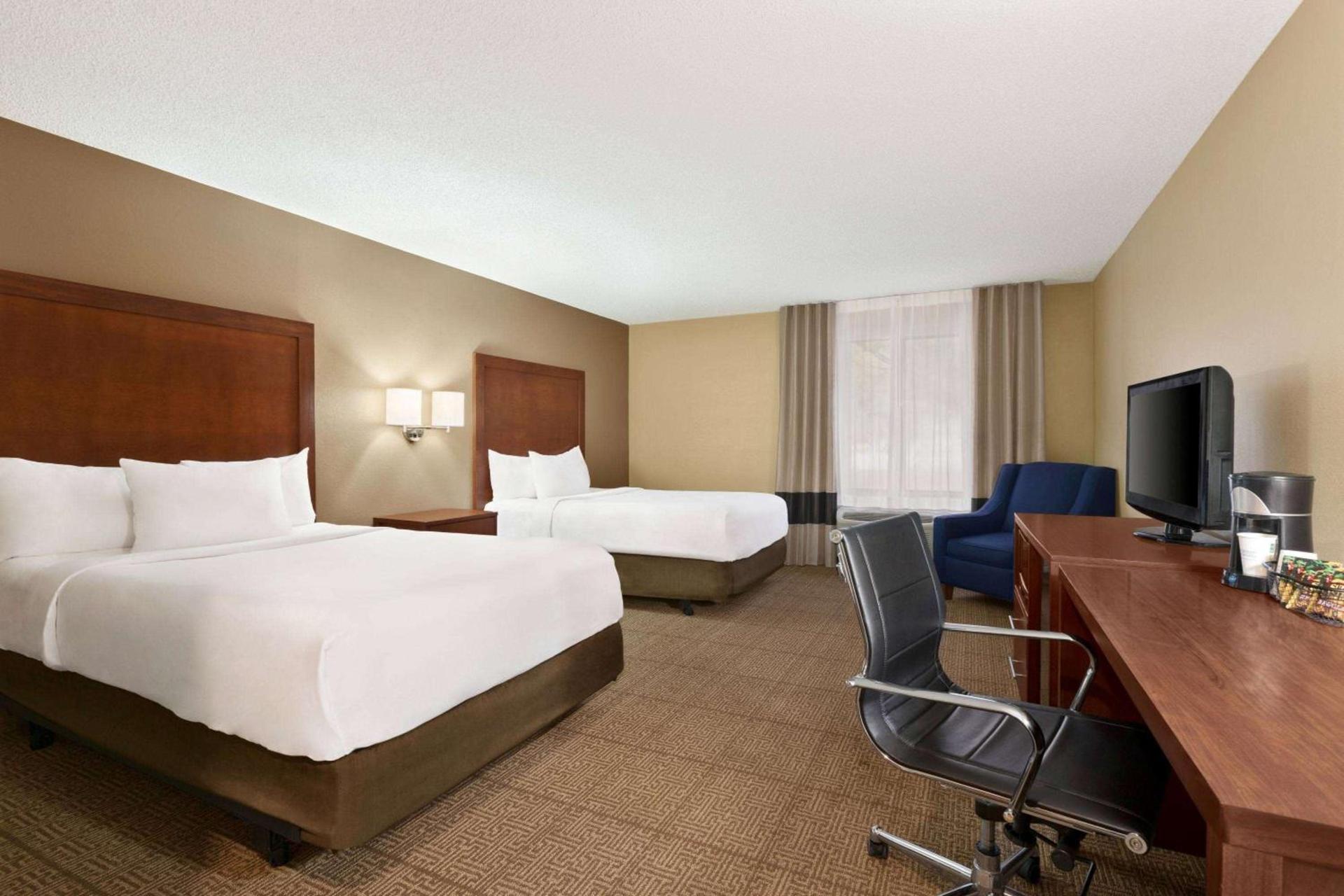 Baymont by Wyndham Rocky Mount photo 9