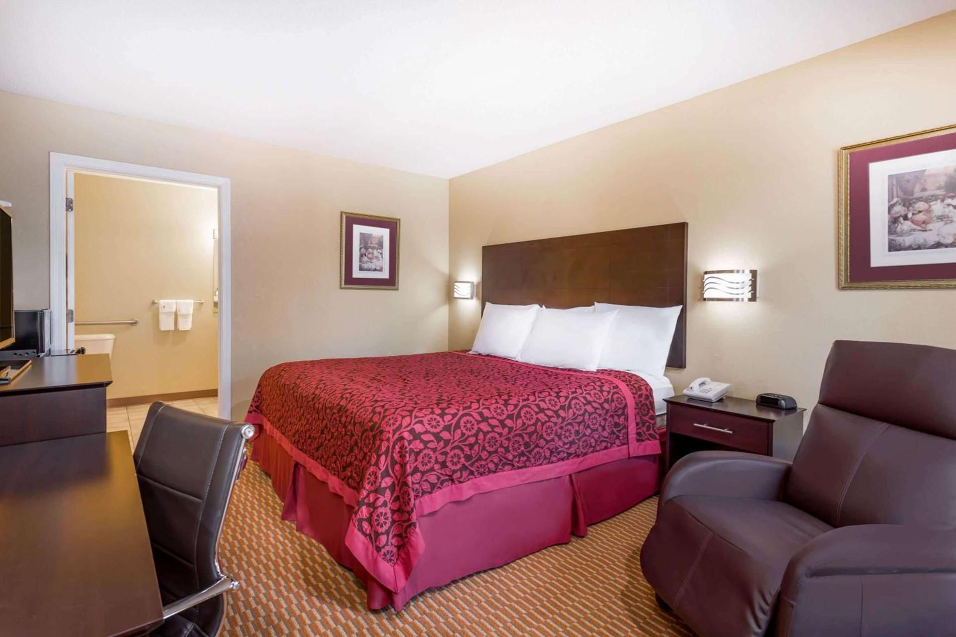 Days Inn by Wyndham Simpsonville photo 6