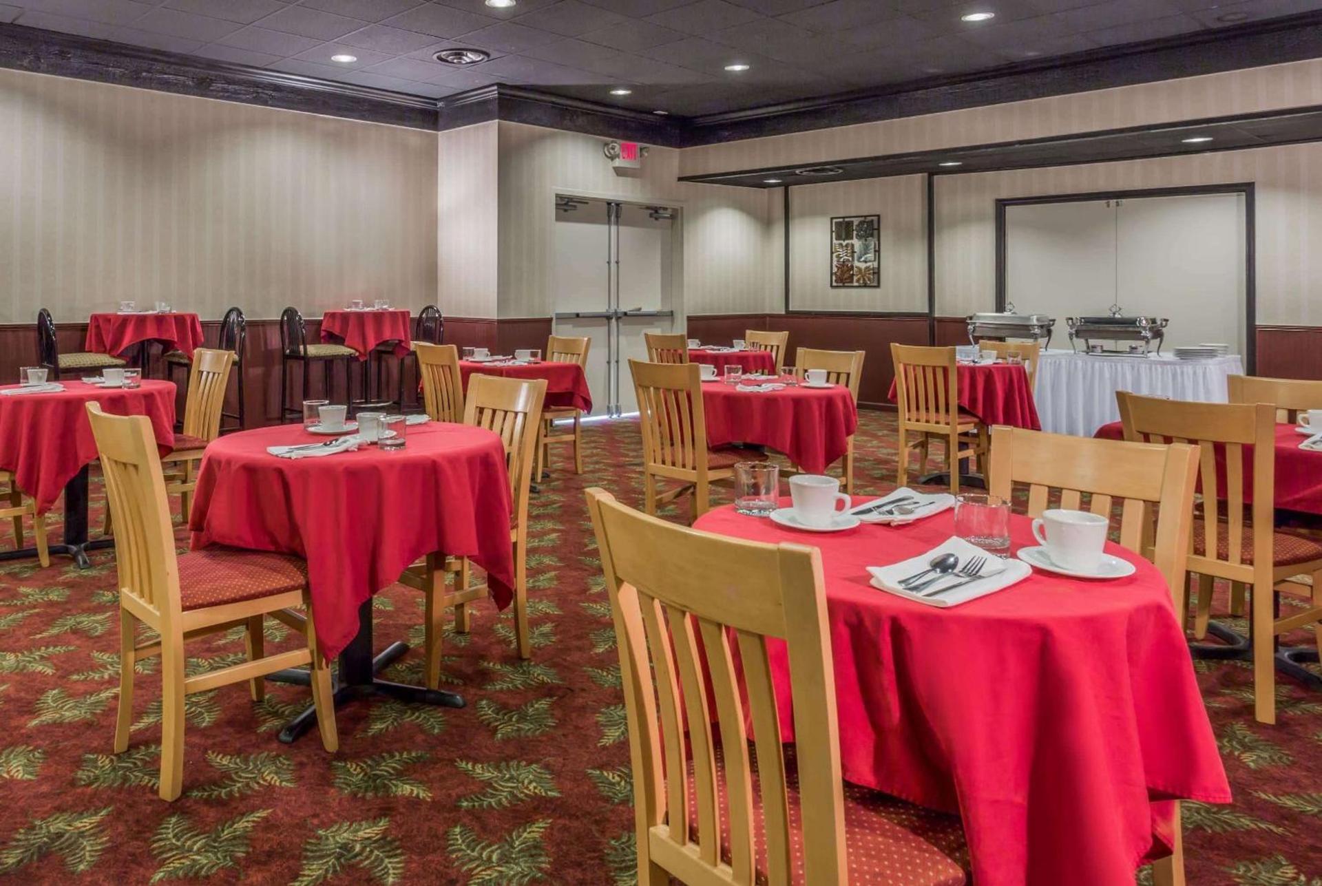 Ramada by Wyndham Triangle/Quantico photo 17