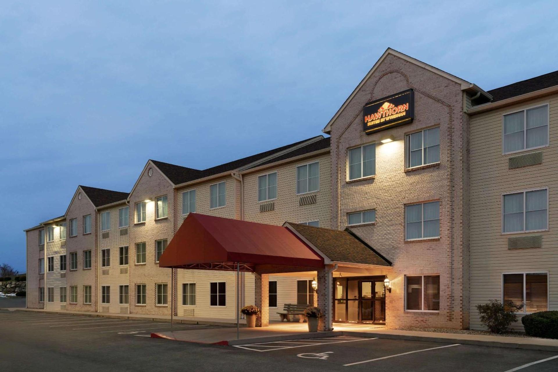 Lancaster Suites photo 23