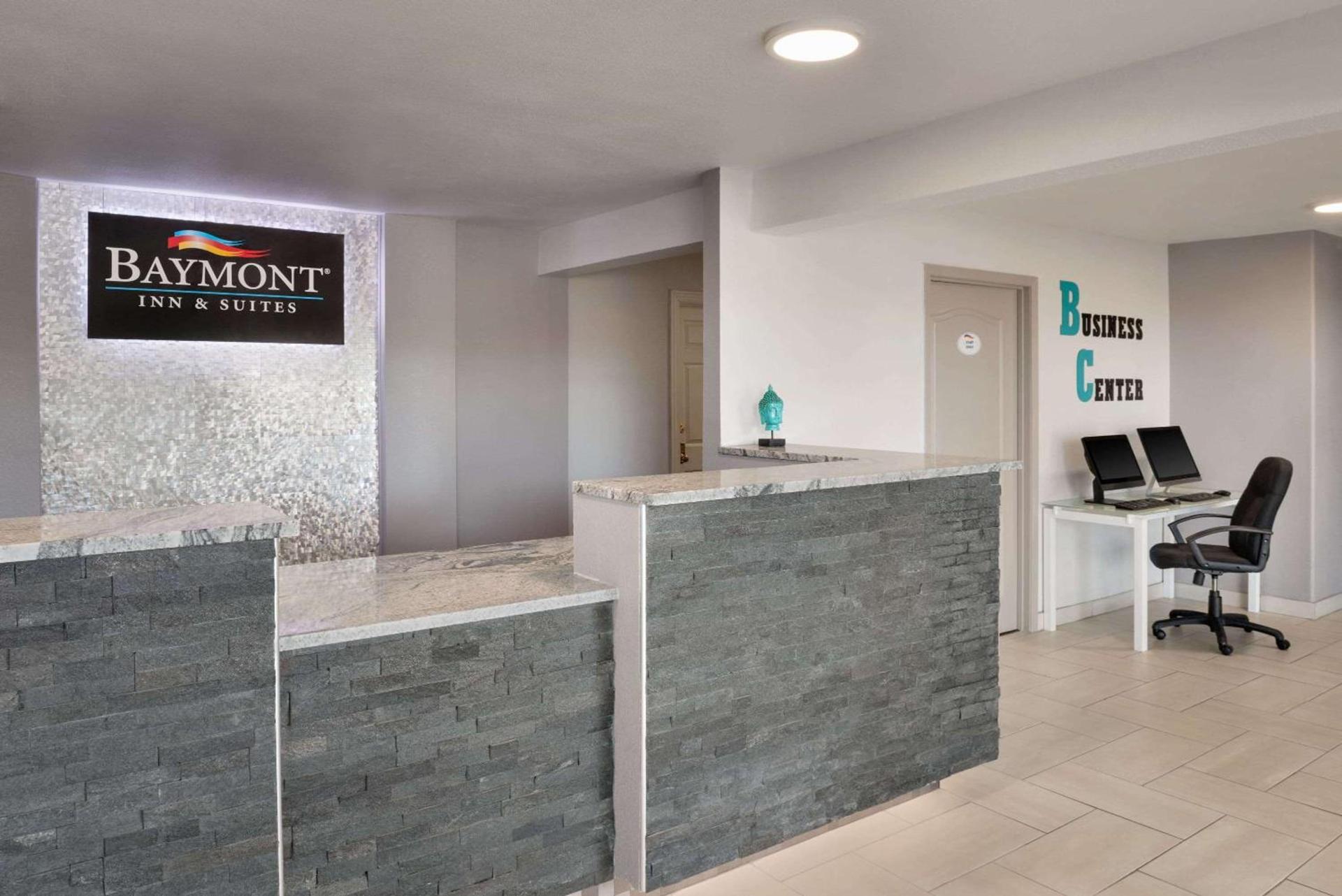 Baymont by Wyndham Des Moines North photo 2