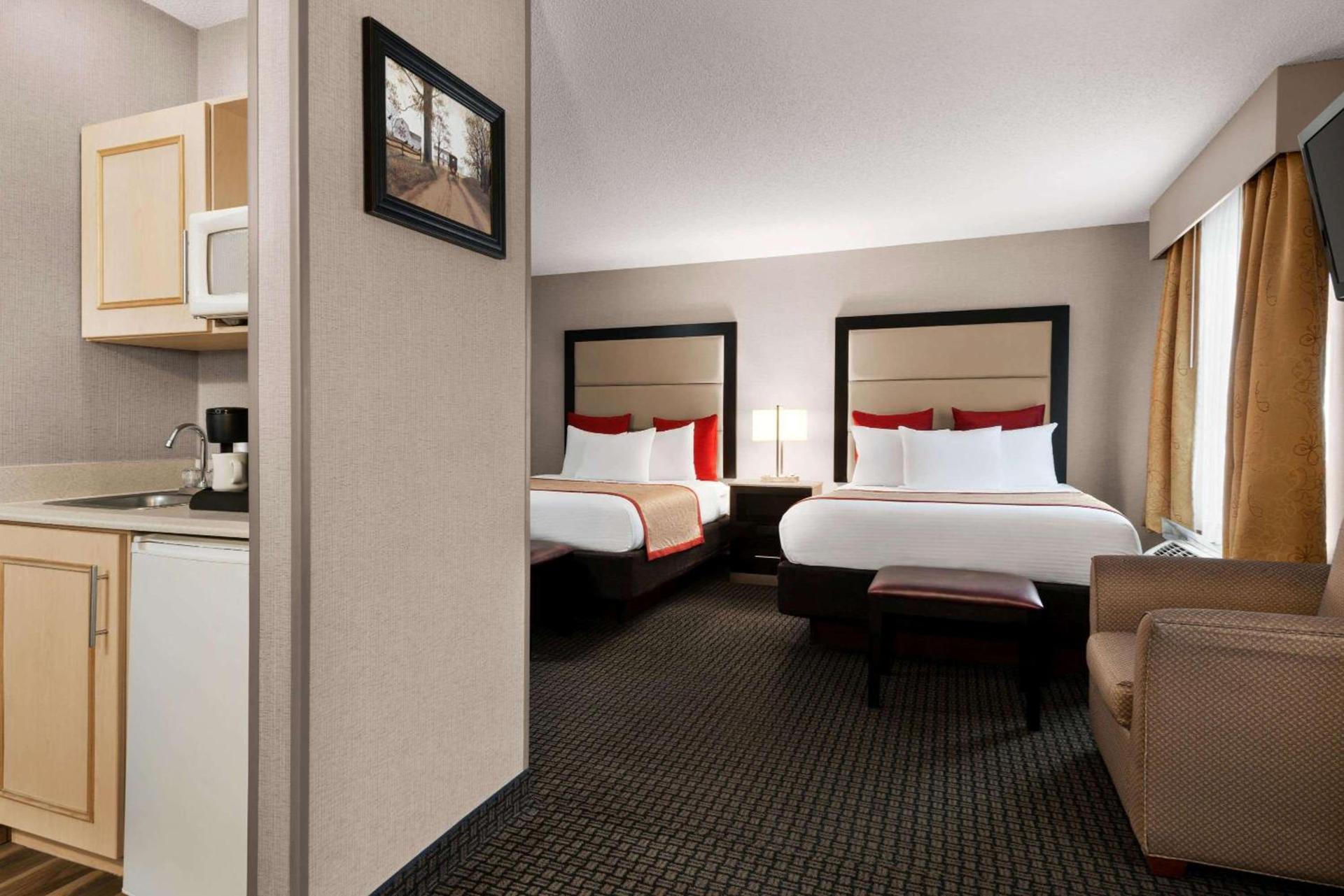 Lancaster Suites photo 21