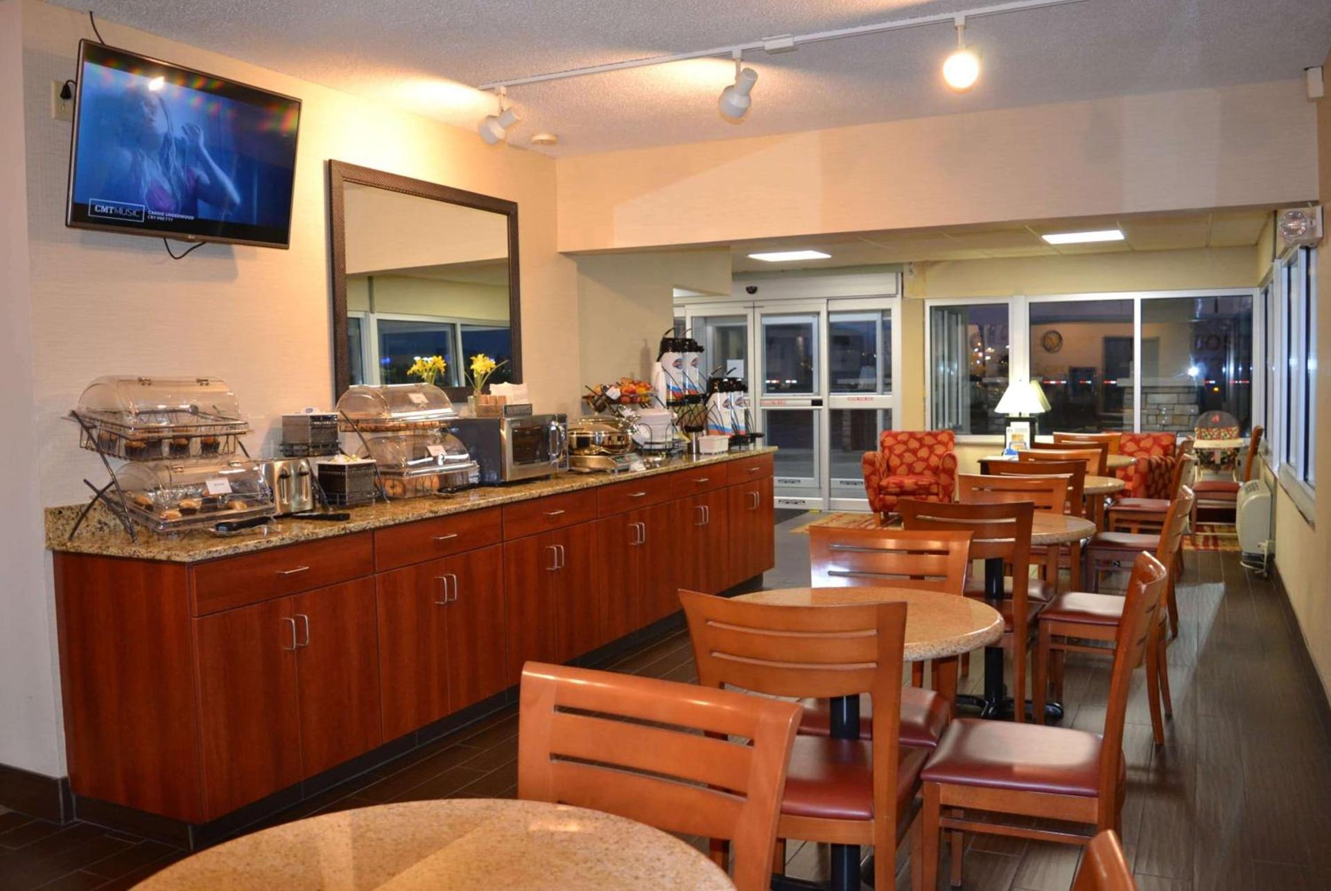 Baymont by Wyndham Effingham photo 31
