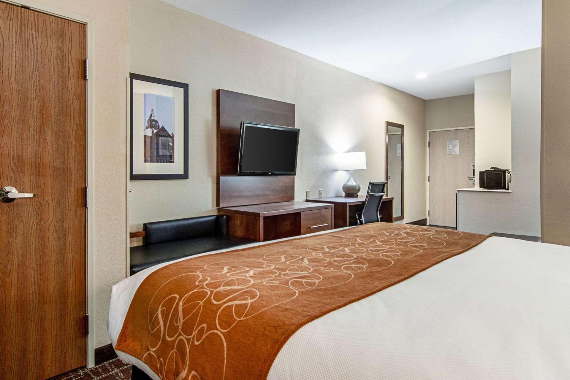 Comfort Suites NW Dallas Near Love Field photo 26