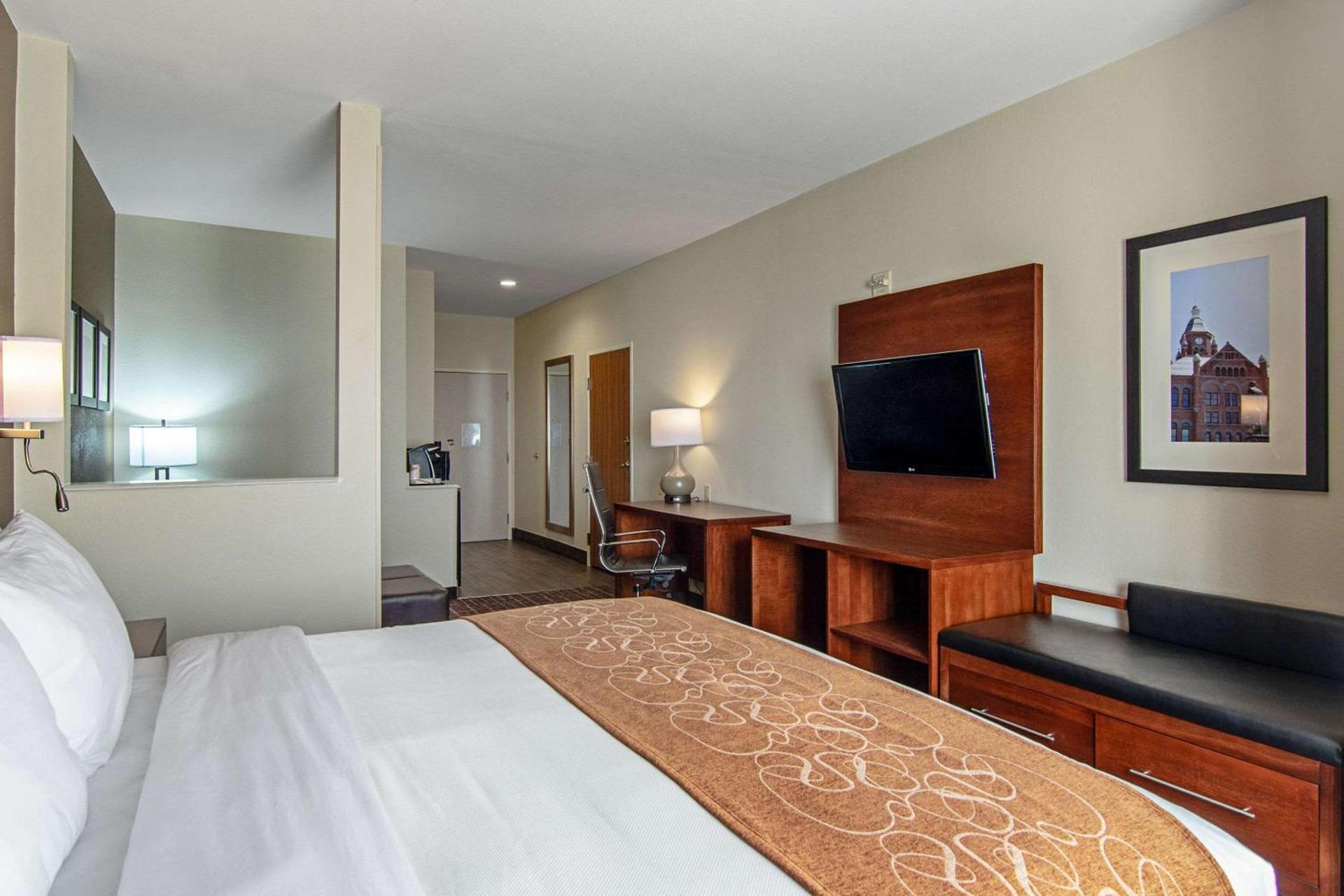 Comfort Suites NW Dallas Near Love Field photo 13