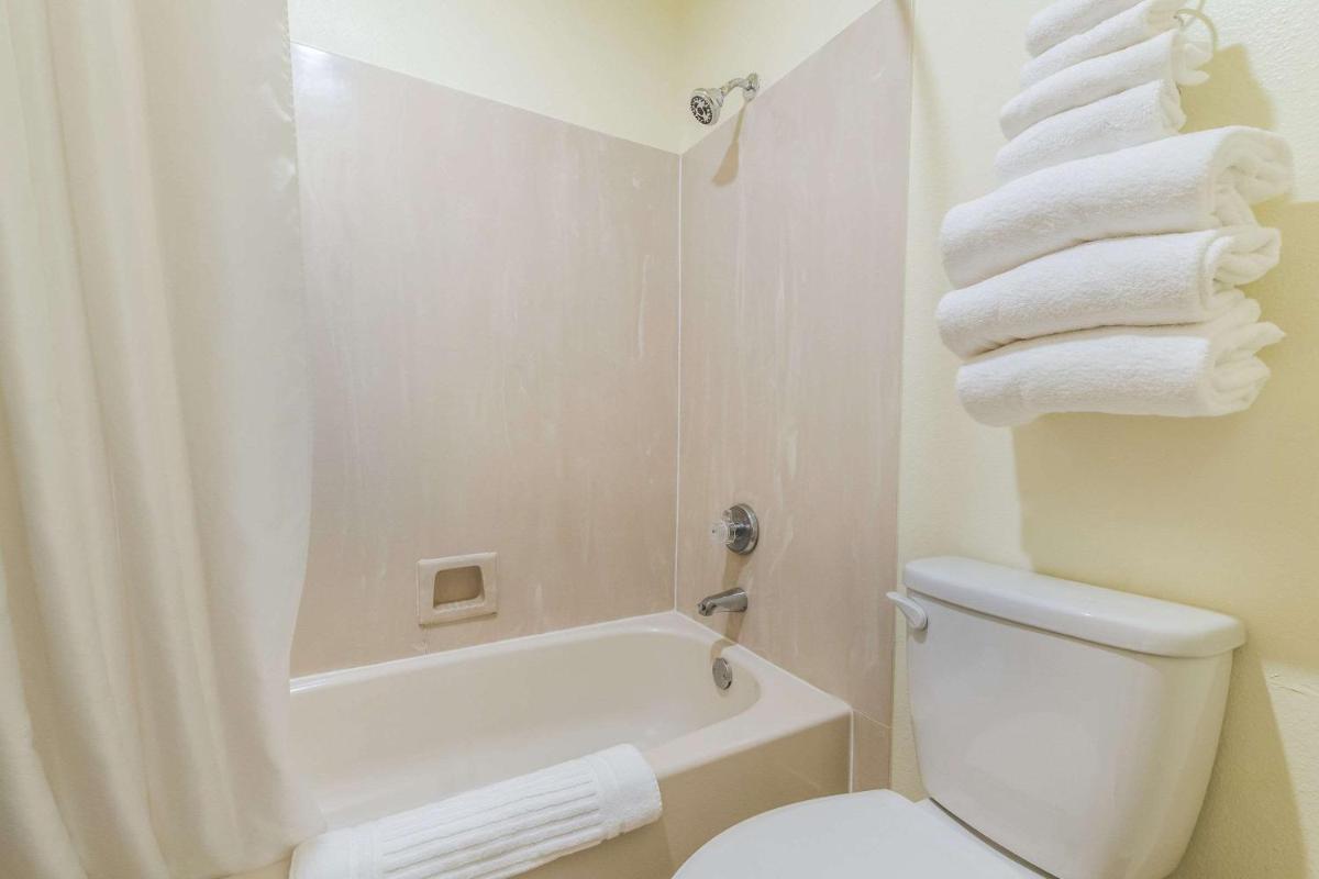 Quality Inn Bellevue photo 22