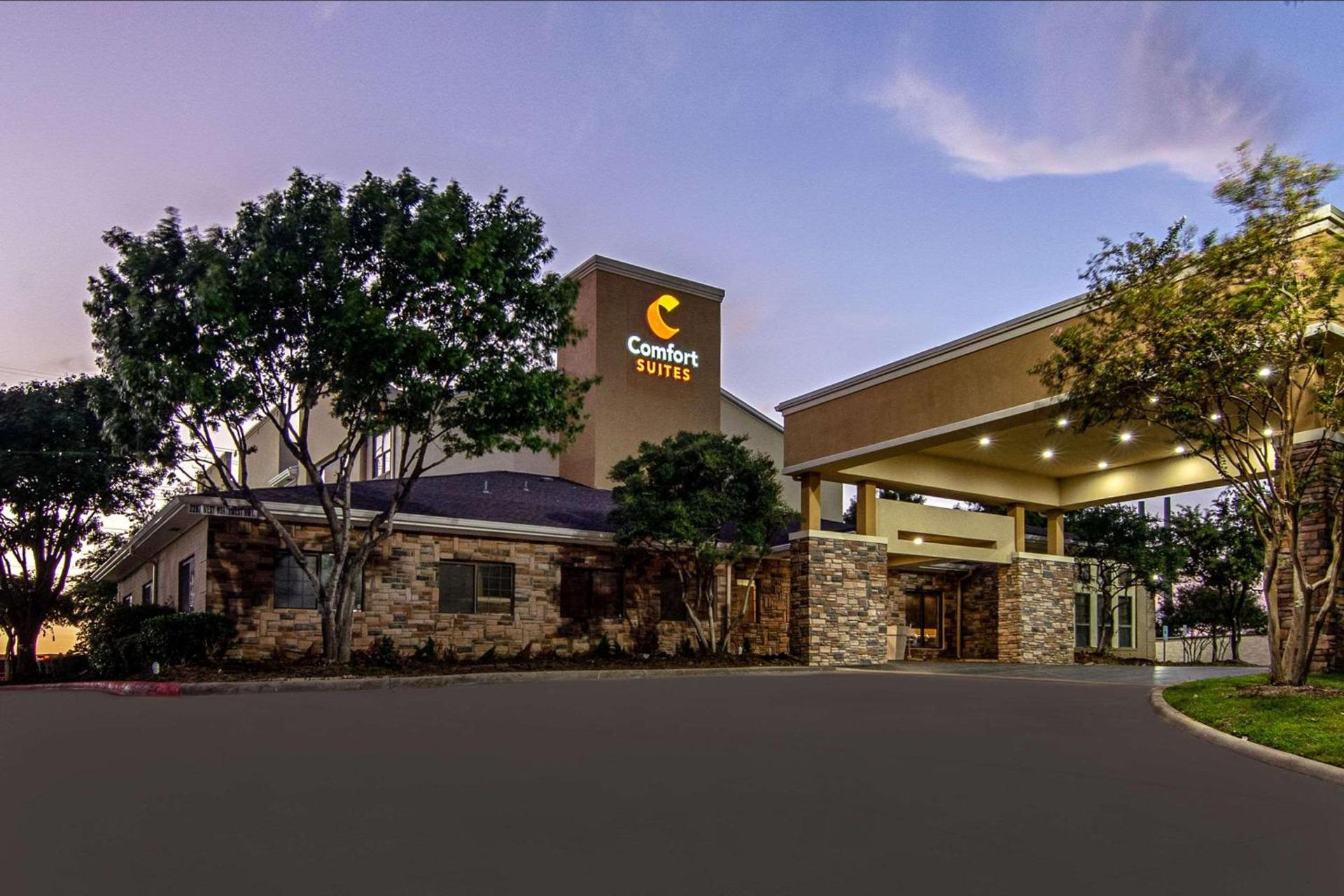 Comfort Suites NW Dallas Near Love Field photo 6