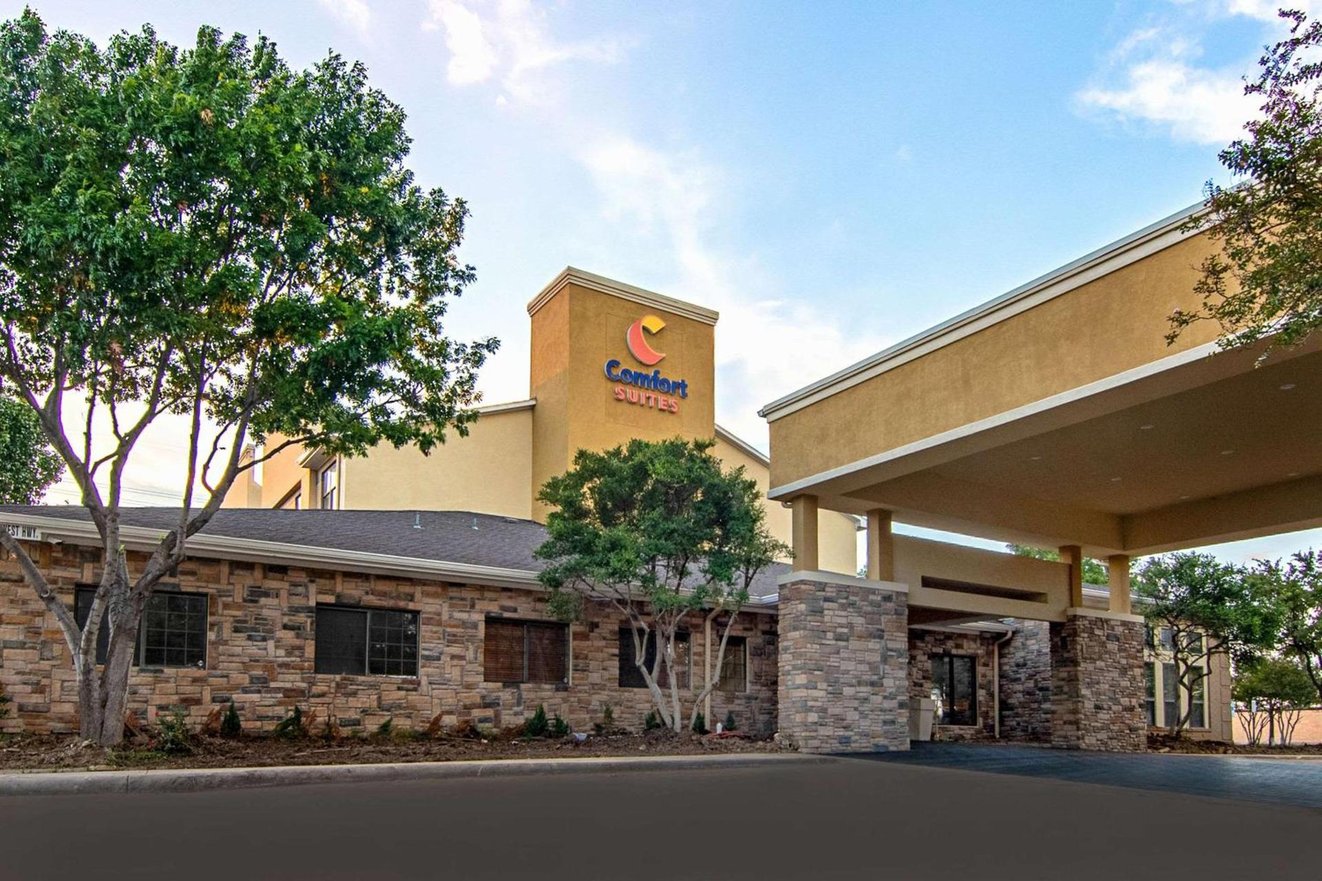 Comfort Suites NW Dallas Near Love Field photo 1