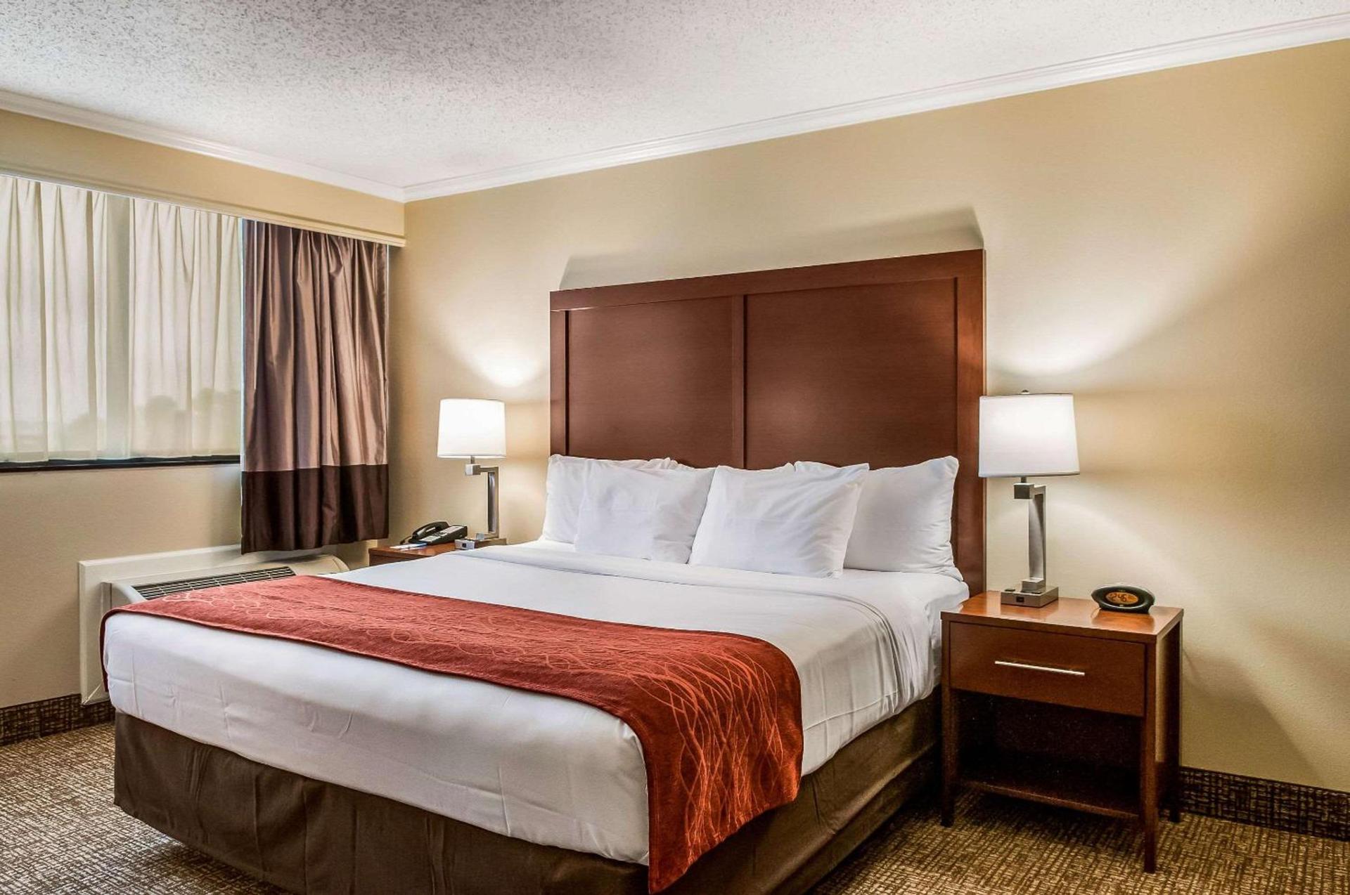 Comfort Inn & Suites At Copeland Tower photo 11