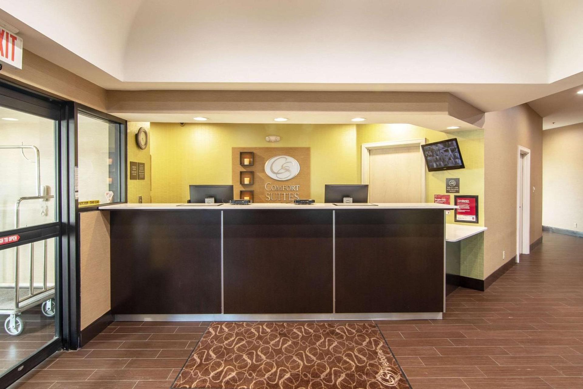 Comfort Suites NW Dallas Near Love Field photo 8
