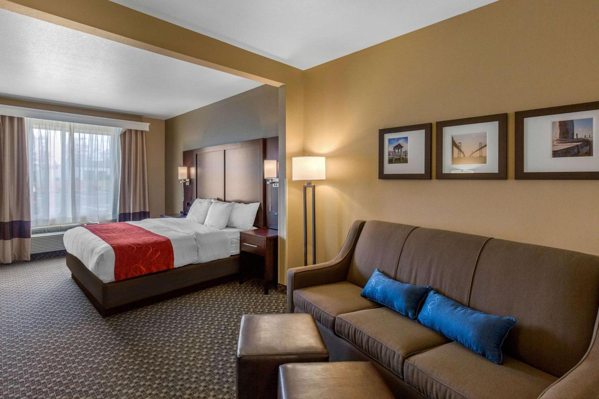 Comfort Suites Seaford photo 8