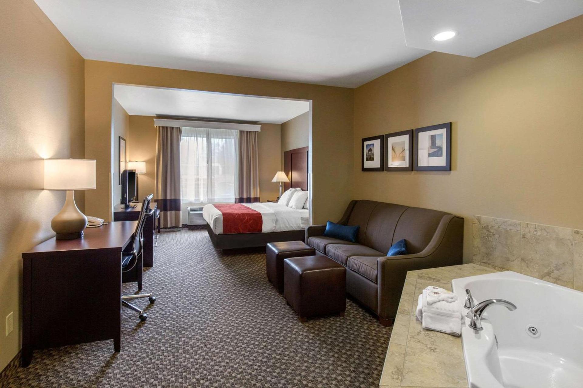 Comfort Suites Seaford photo 12