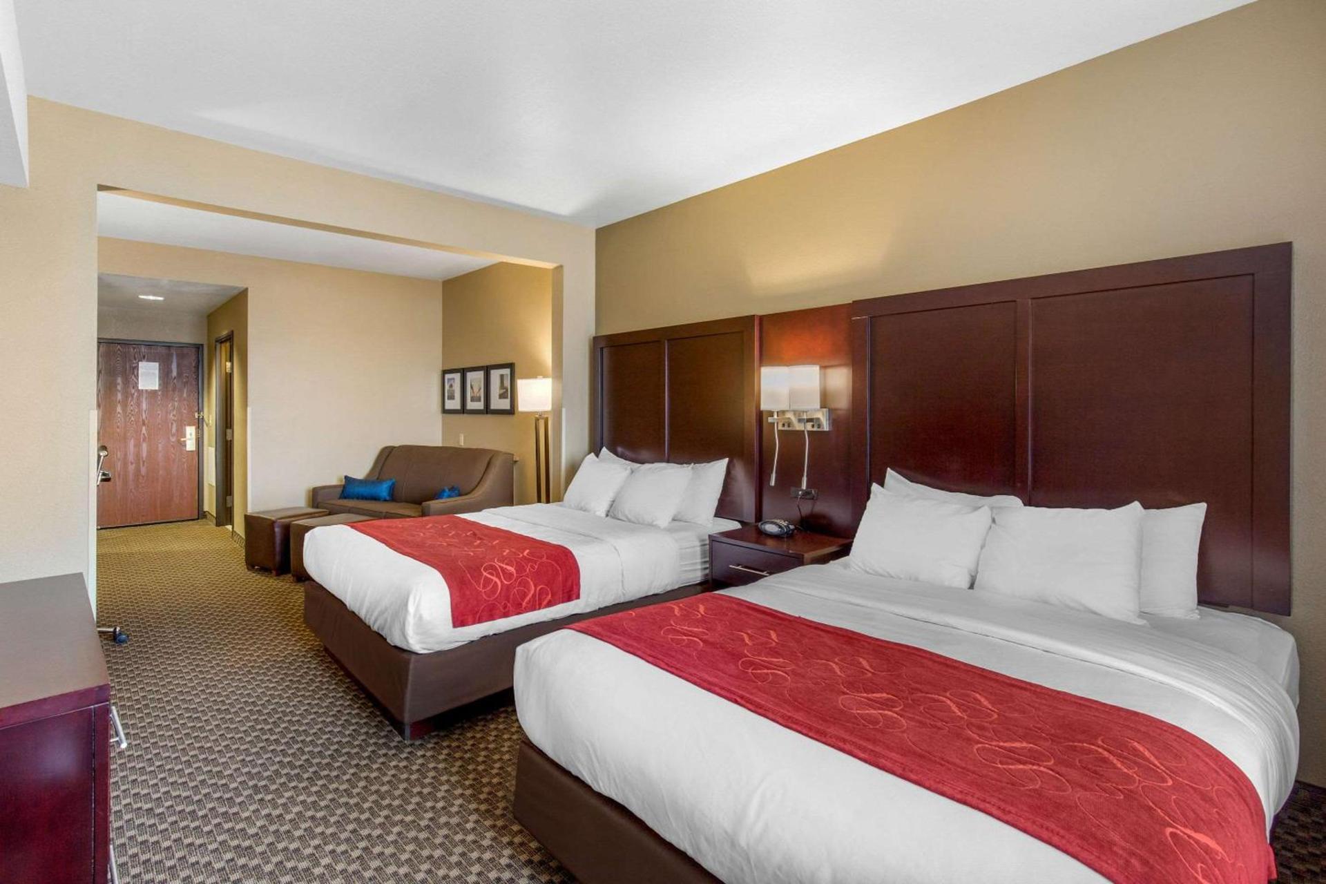 Comfort Suites Seaford photo 28