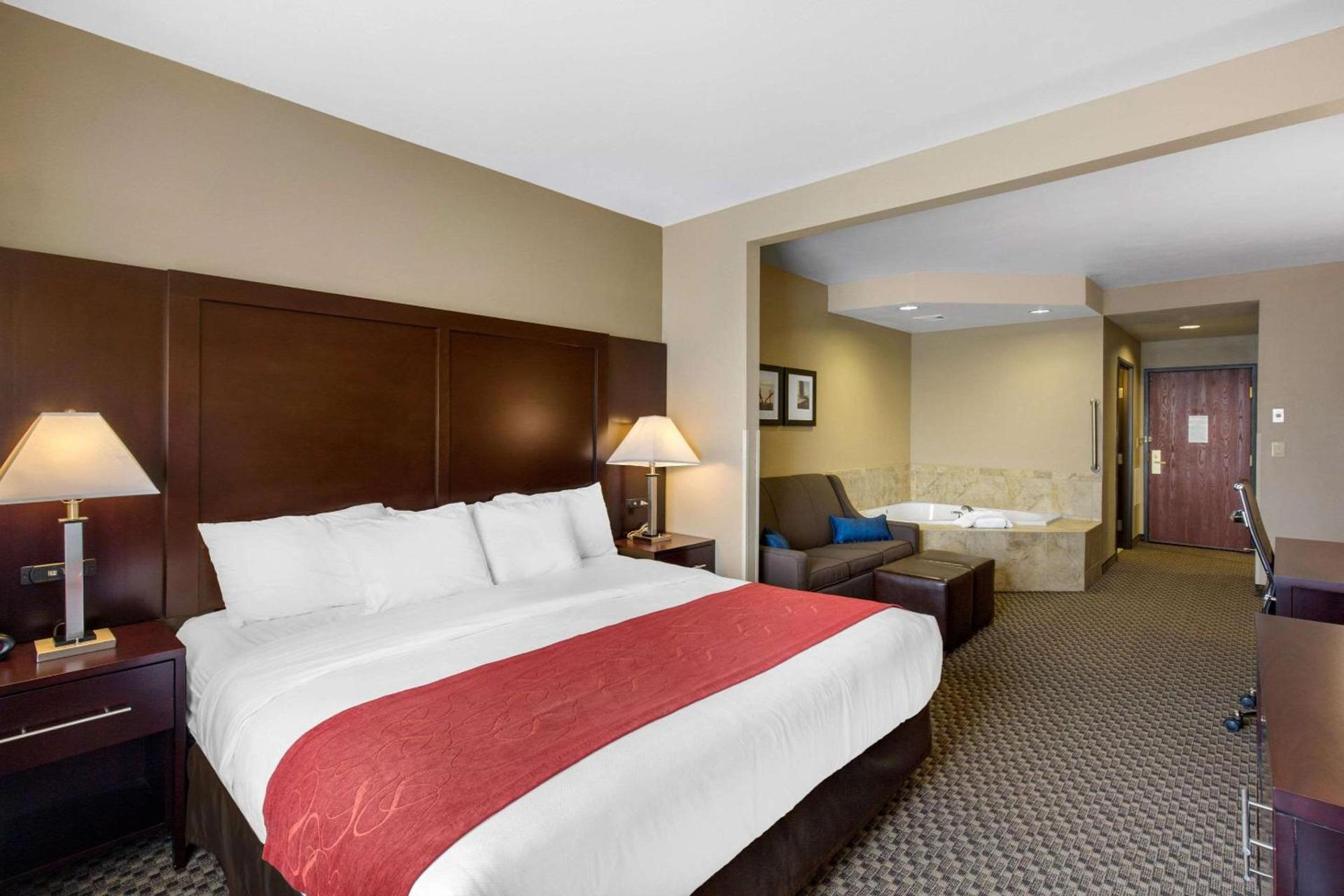 Comfort Suites Seaford photo 14