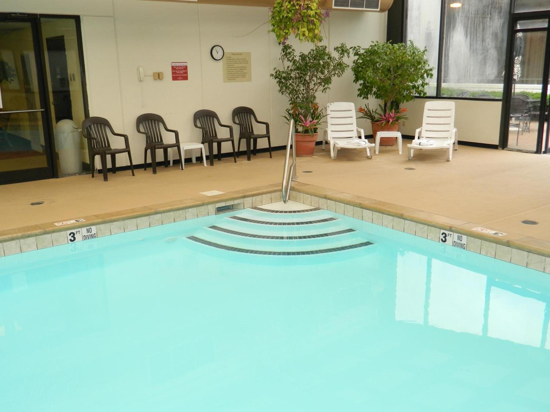 Capital Plaza Hotel photo 2