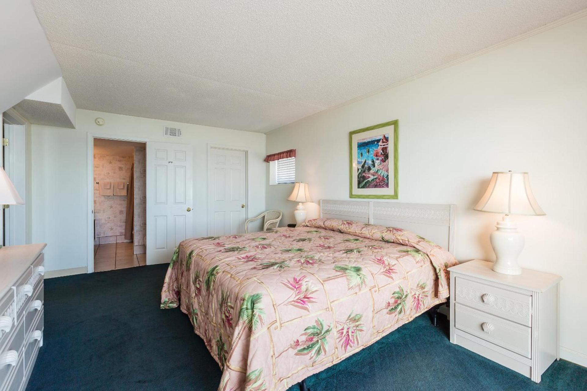 Ocean Towers Resort photo 15