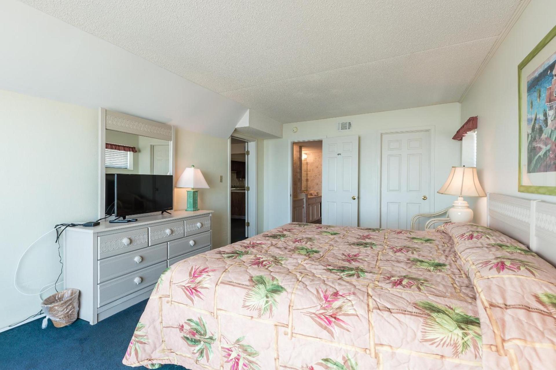 Ocean Towers Resort photo 17