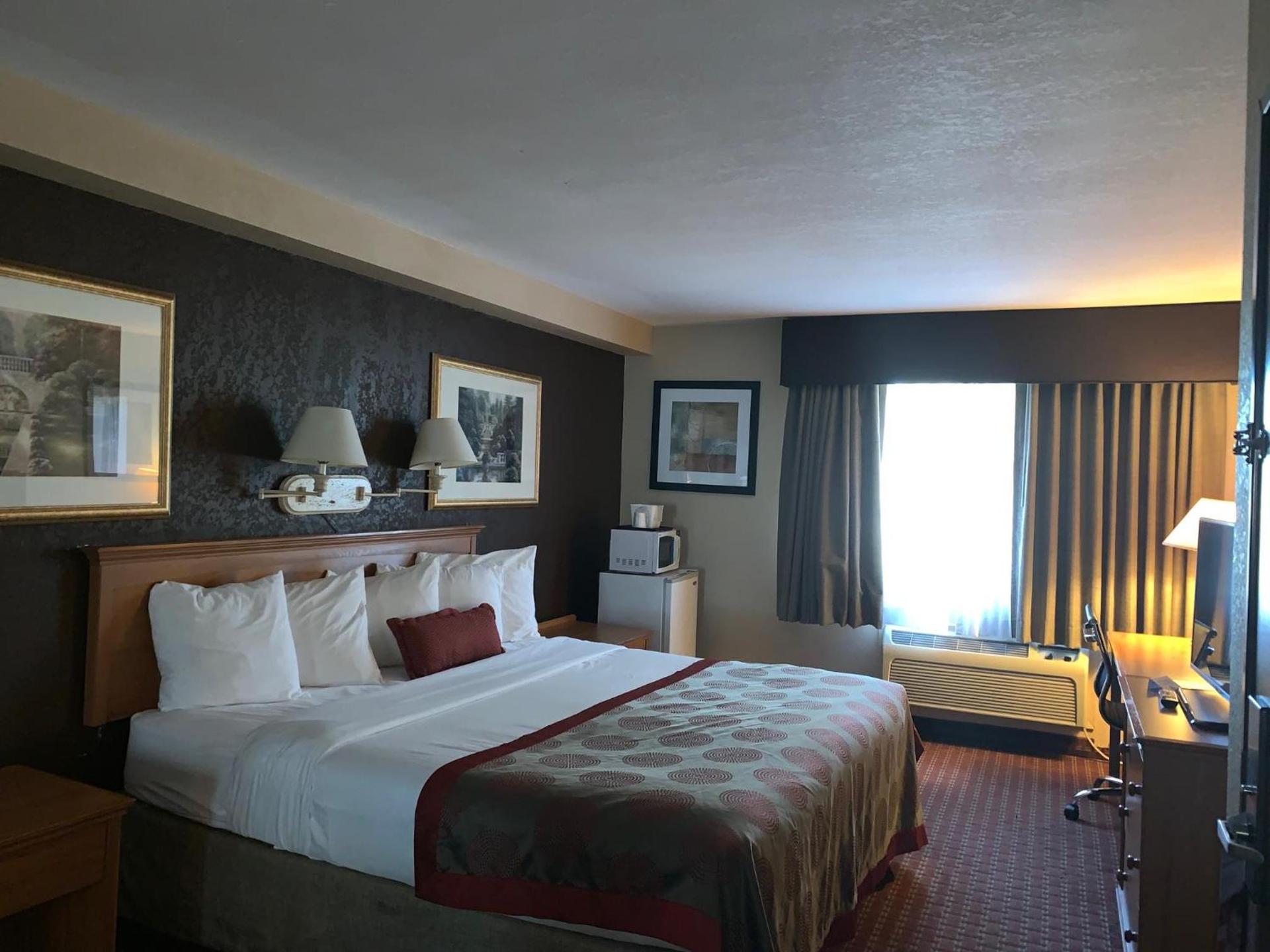 Ramada by Wyndham Portland photo 23