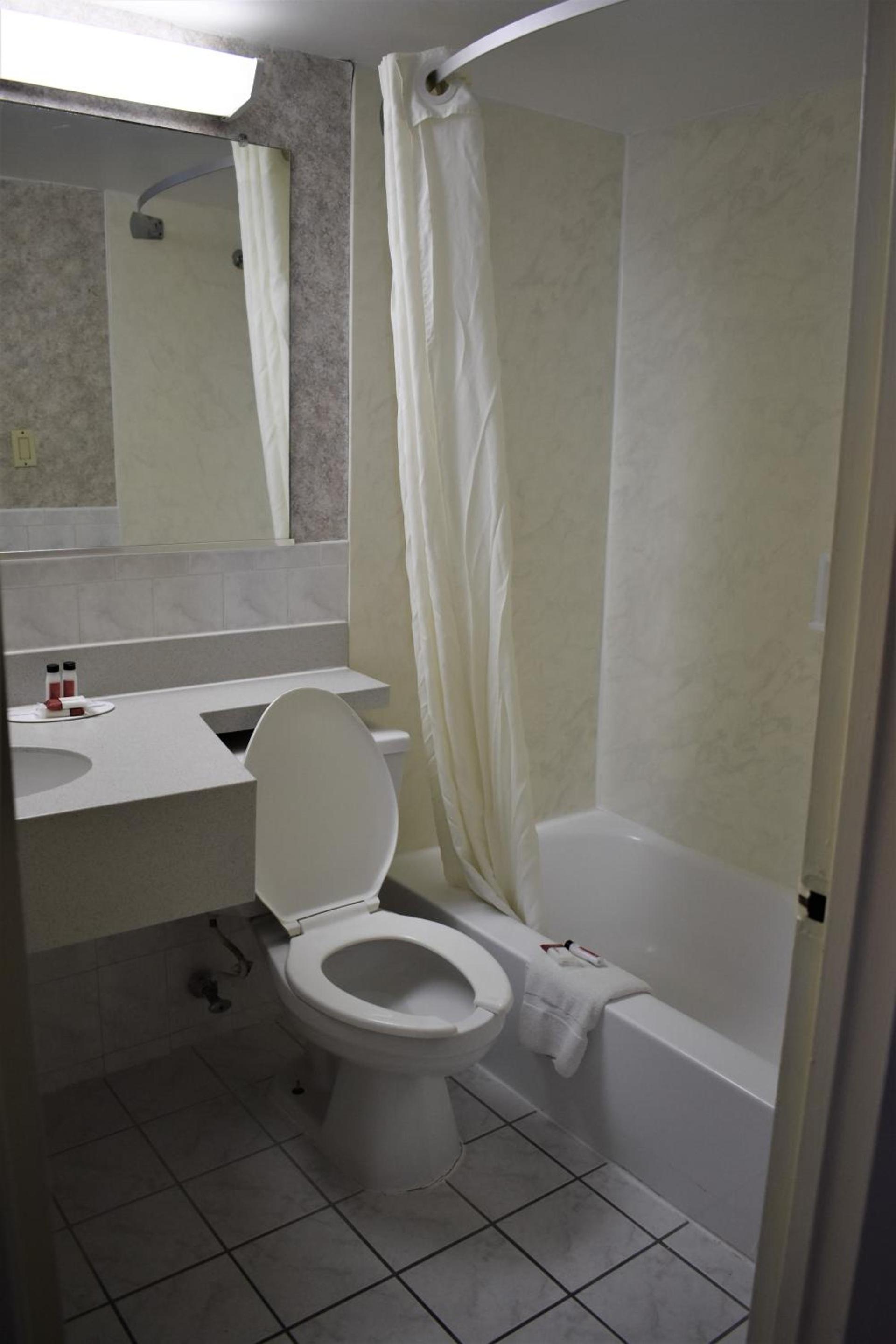 Super 8 by Wyndham Atlantic City photo 26