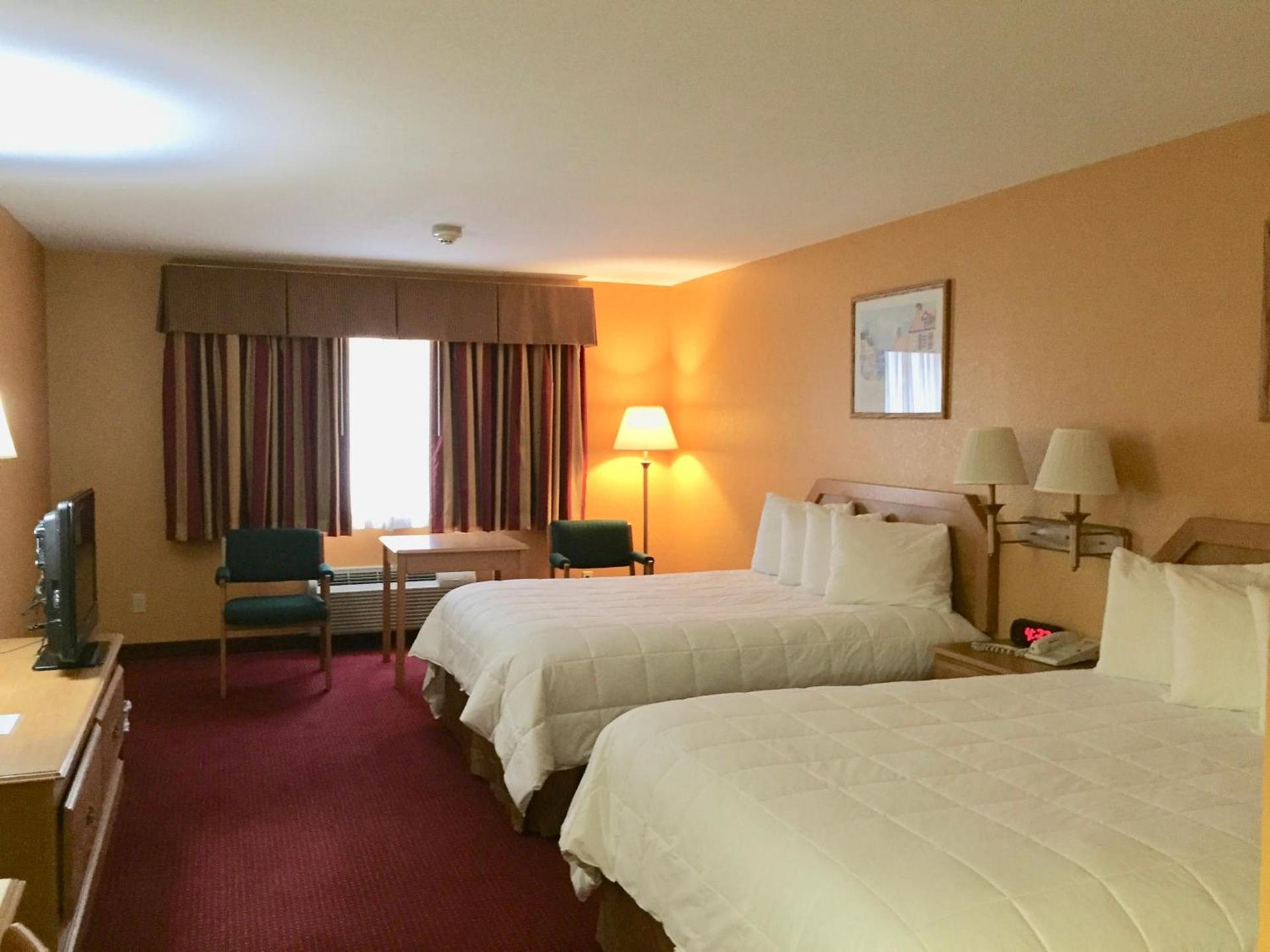 Parkfield Inn - Clinton photo 9