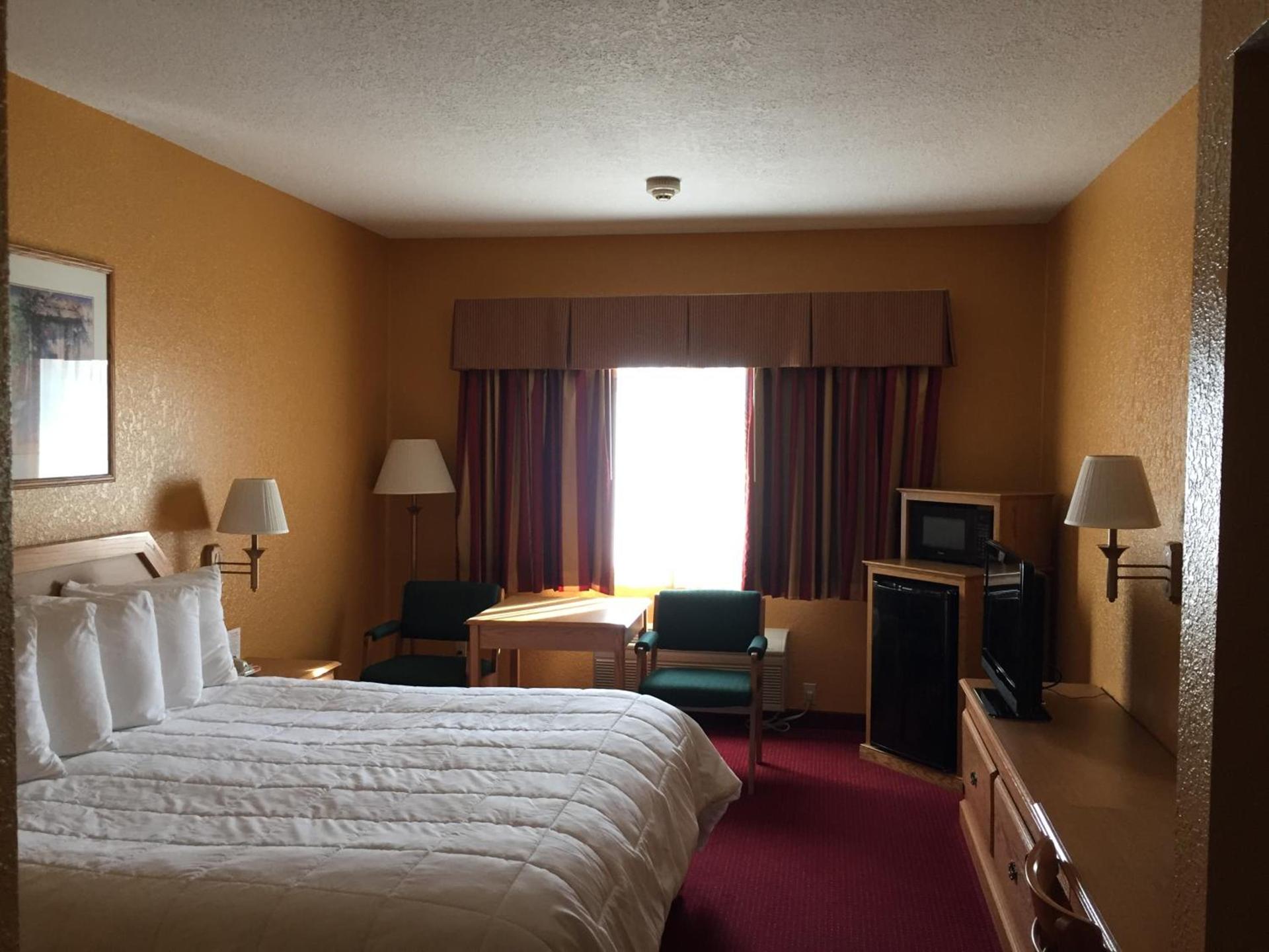 Parkfield Inn - Clinton photo 8