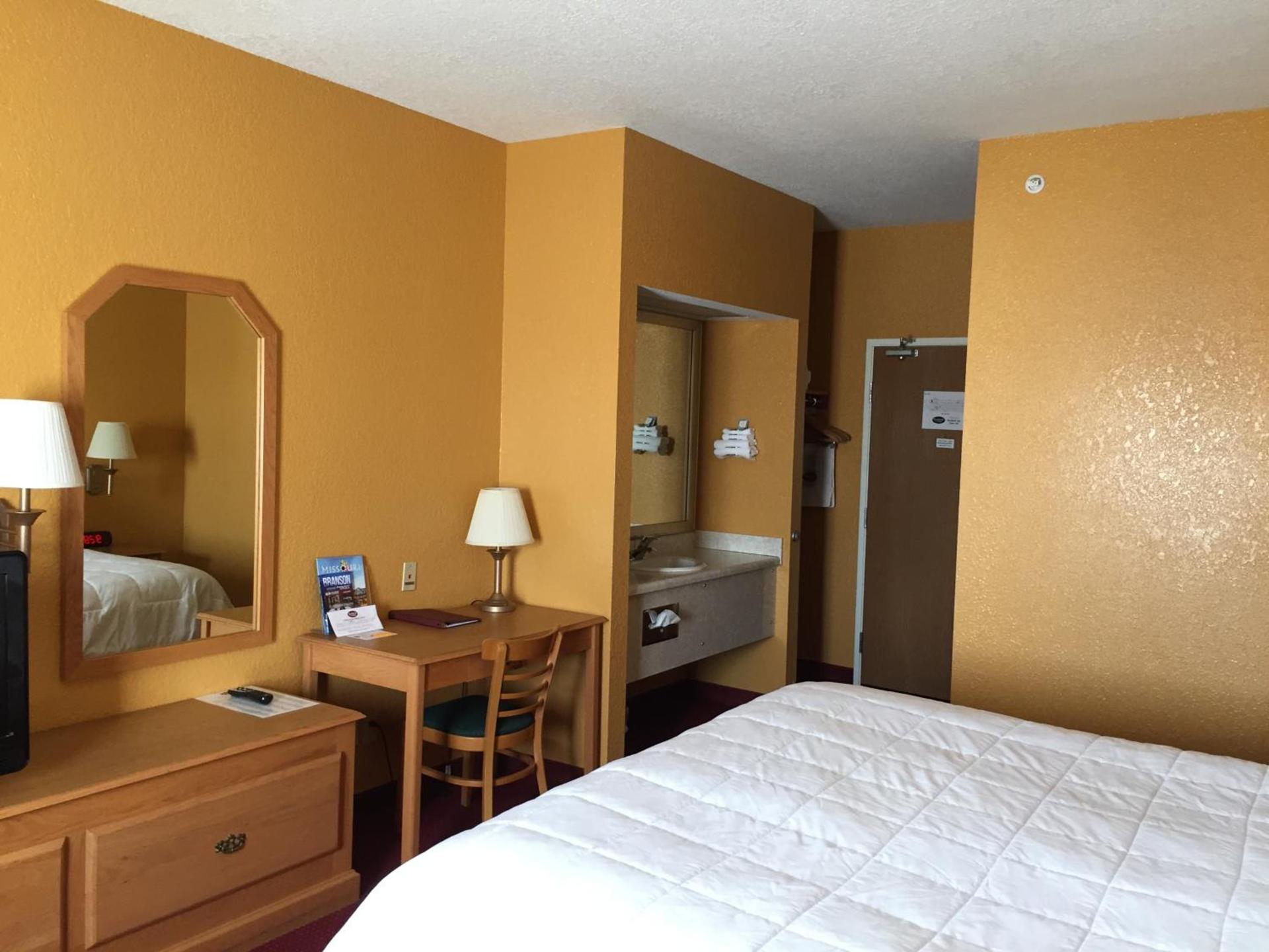 Parkfield Inn - Clinton photo 7