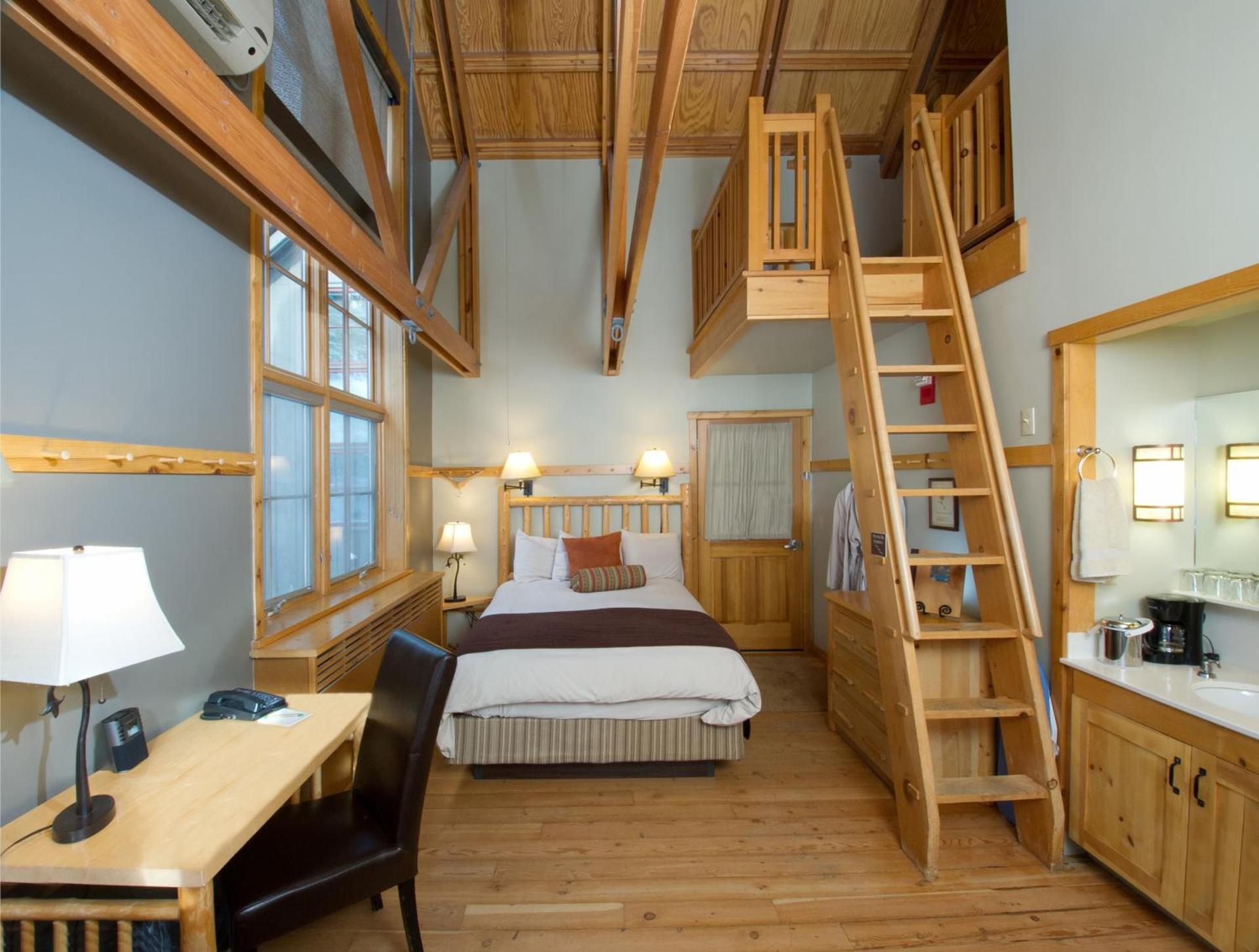 Sleeping Lady Mountain Resort & Spa photo 40