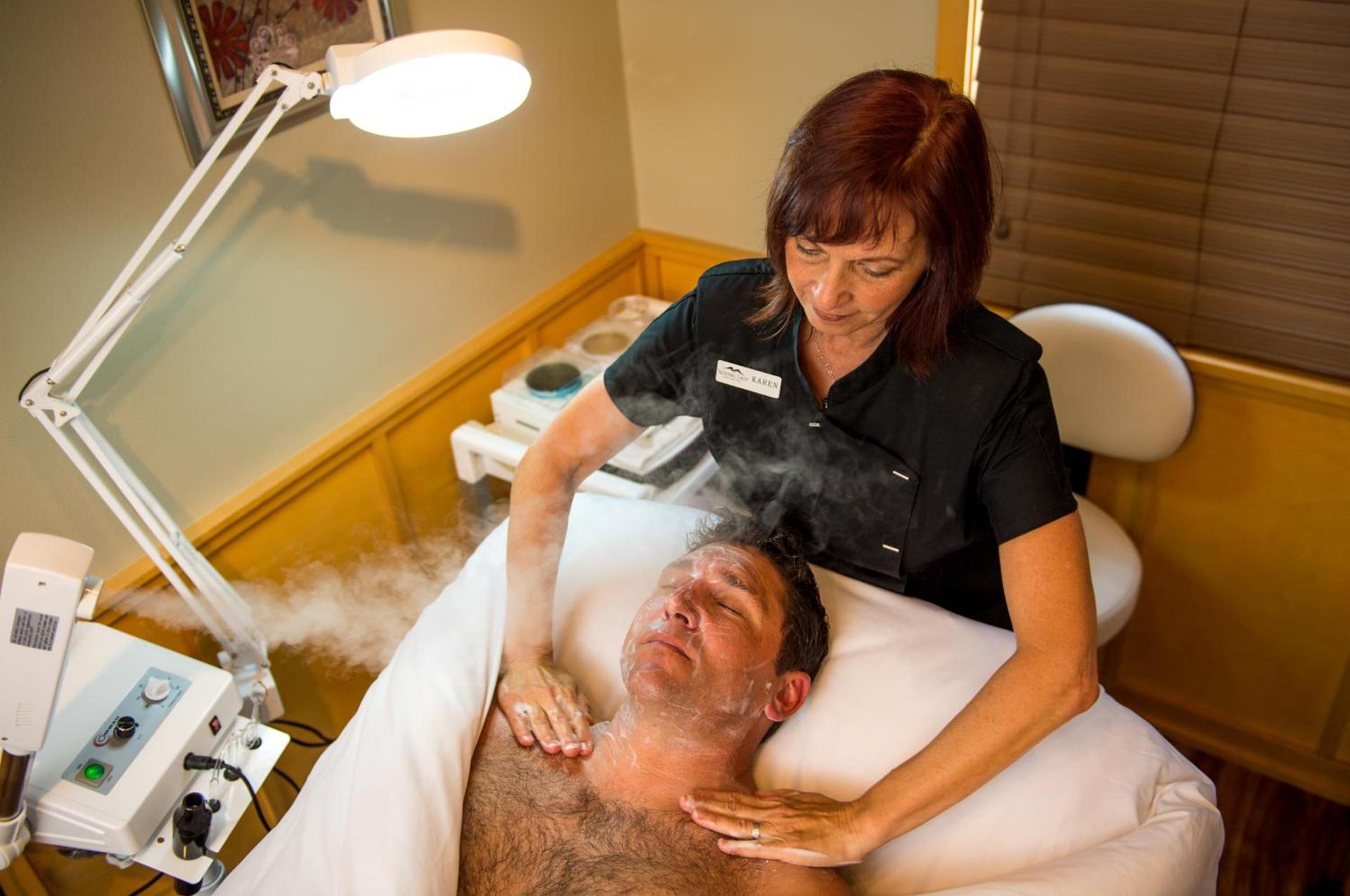Sleeping Lady Mountain Resort & Spa photo 10