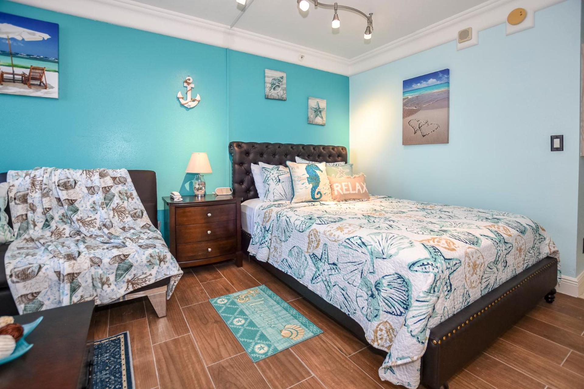 Ocean view studio condo. photo 13