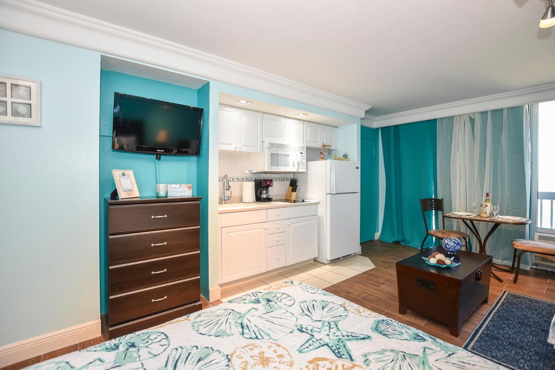 Ocean view studio condo. photo 6