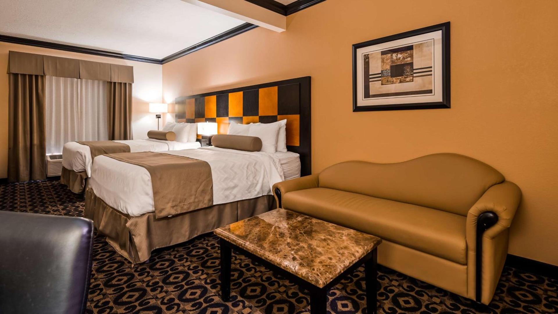 Best Western Plus Airport Inn & Suites photo 4