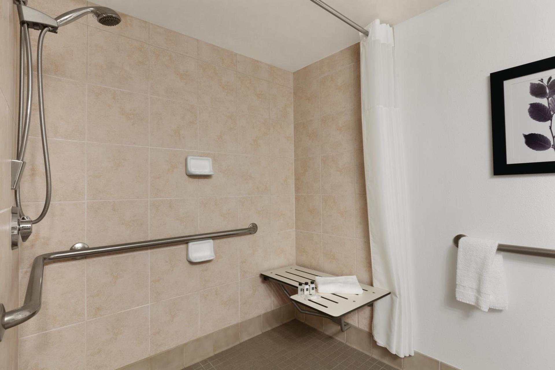 Country Inn & Suites by Radisson, Seattle-Bothell, WA photo 46